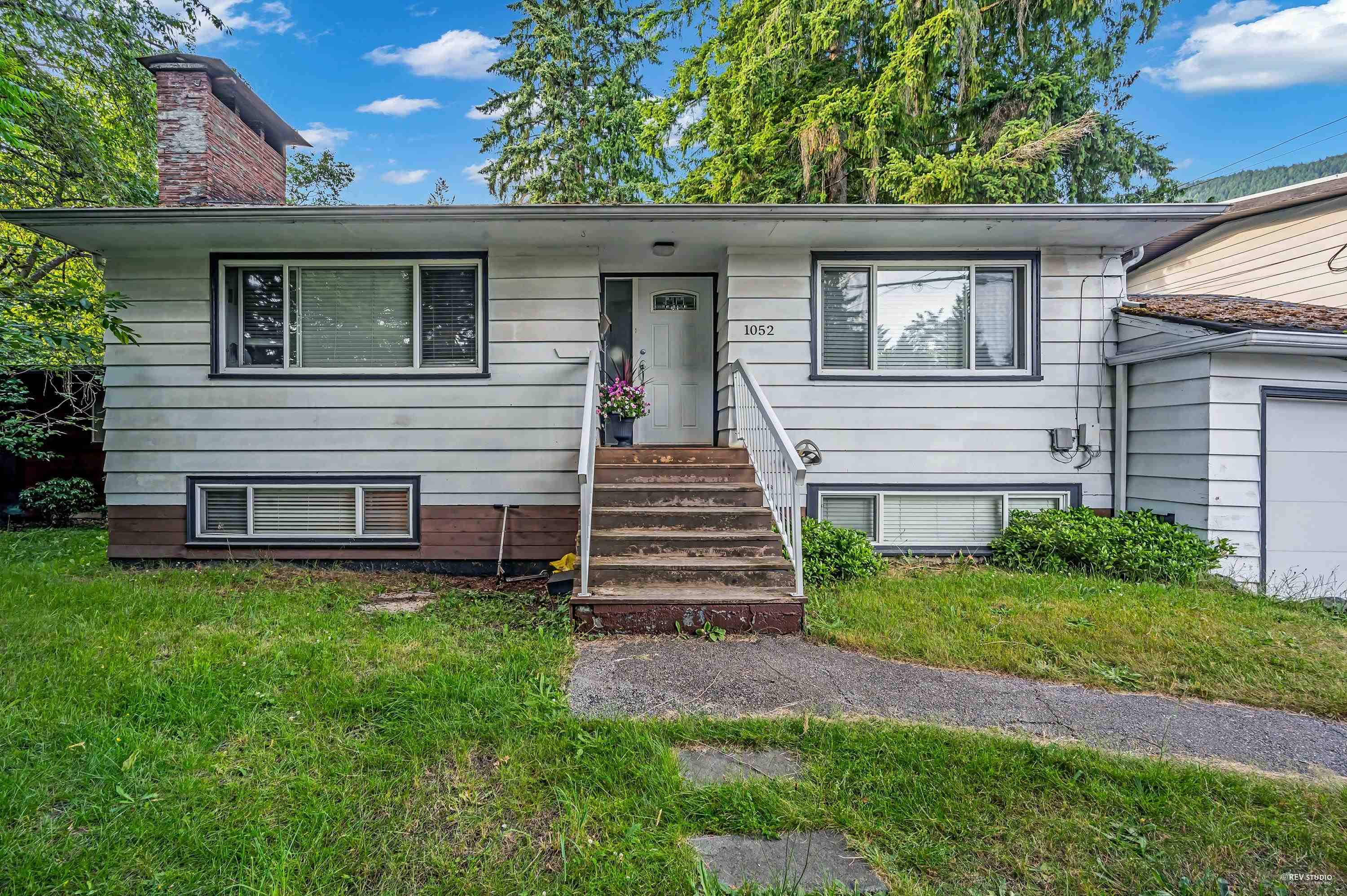 1052 MONTROYAL BOULEVARD, North Vancouver BC V7R 2H4, R3026519, BC,