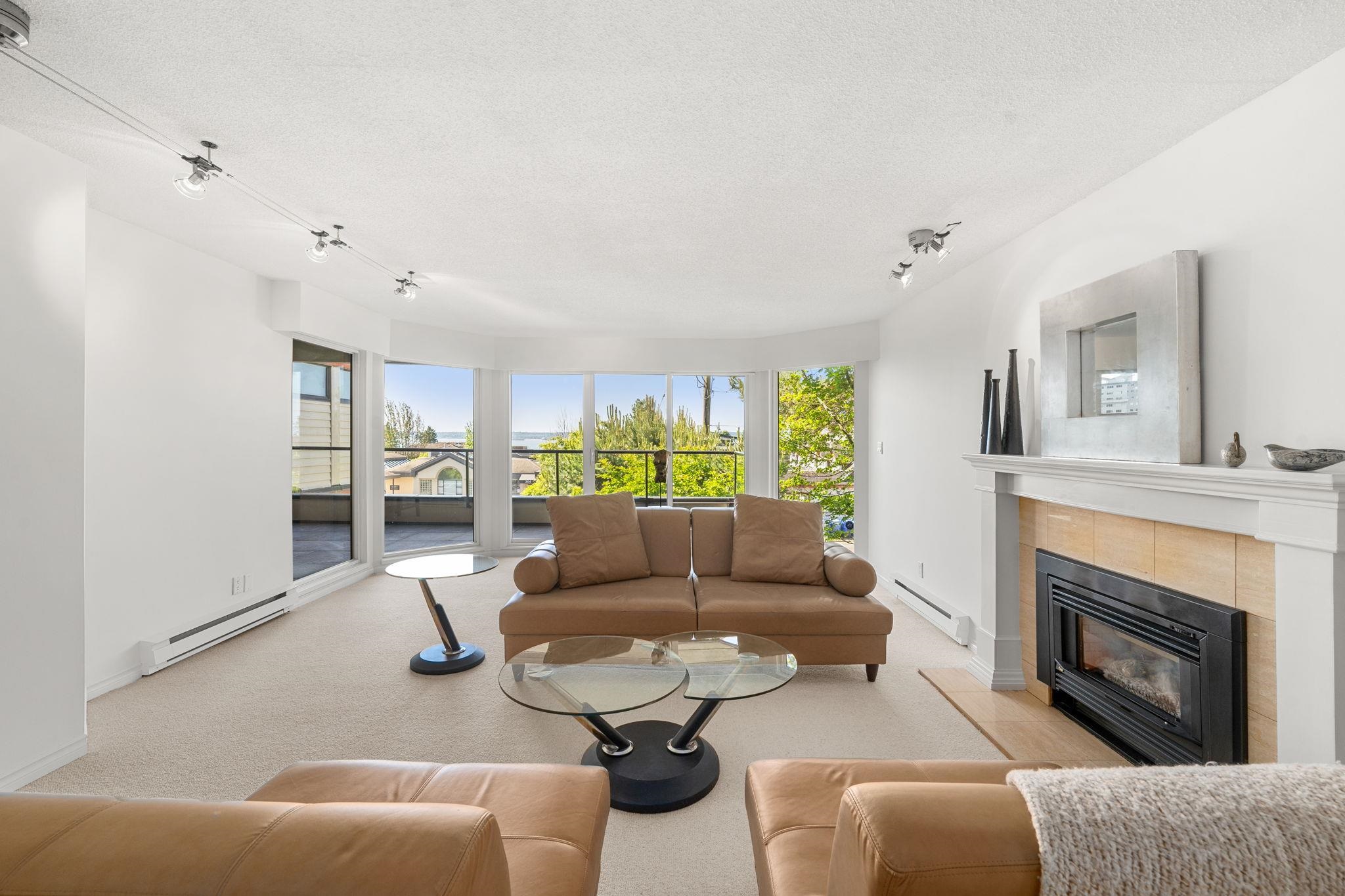 201 2408 HAYWOOD AVENUE, R3026530, BC,