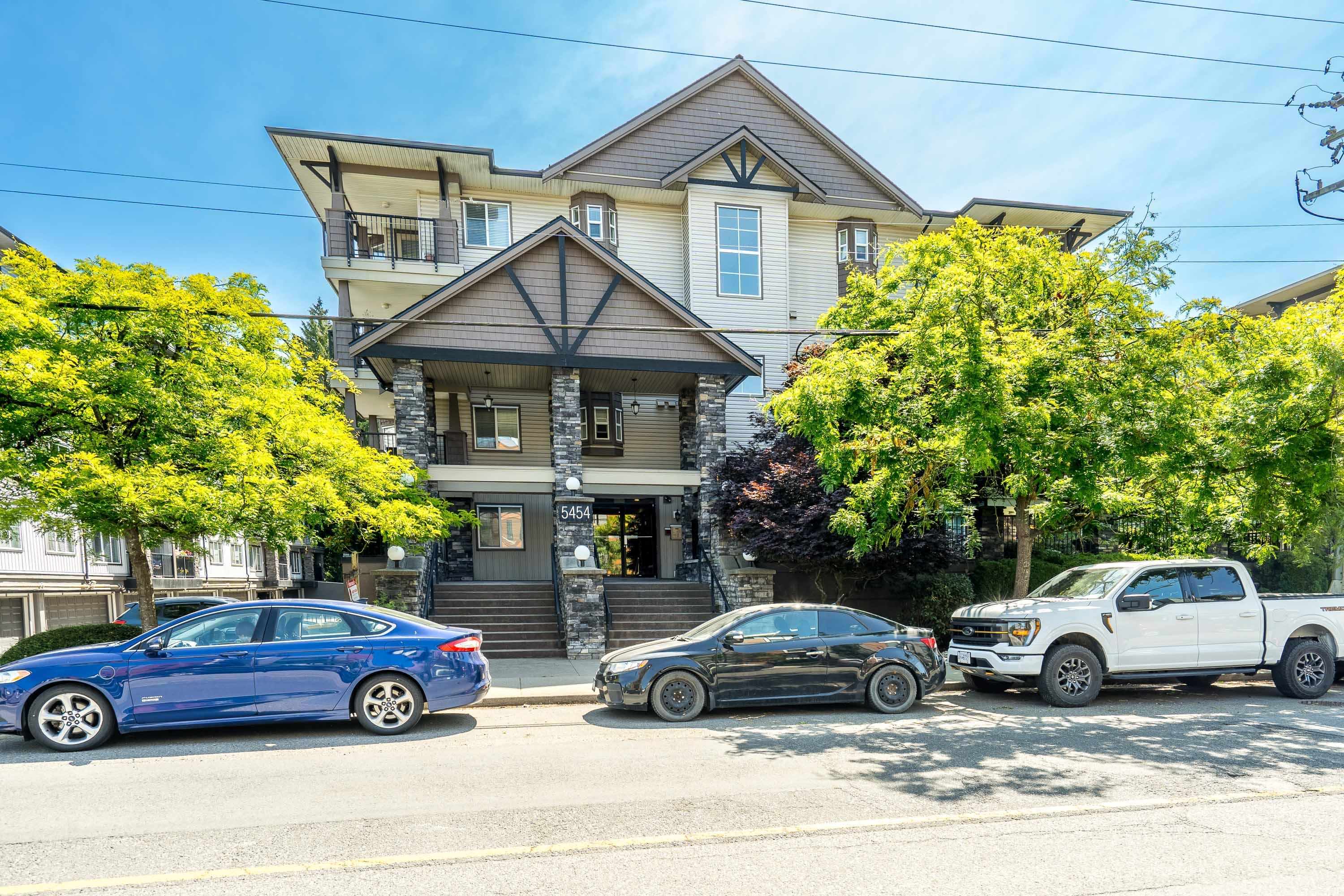 107 5454 198 STREET, R3026539, BC,