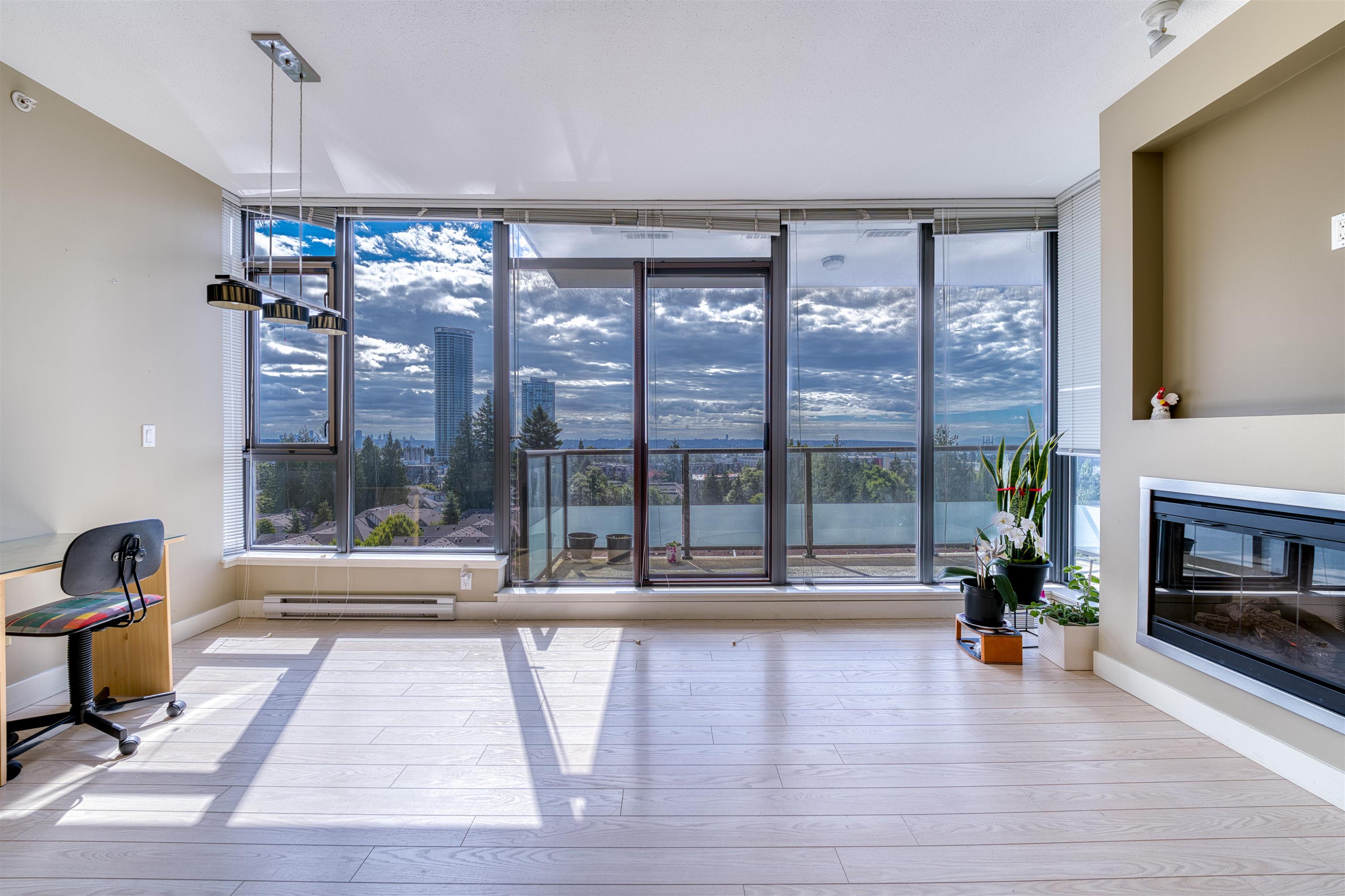1208 7088 18TH AVENUE, R3026570, BC,