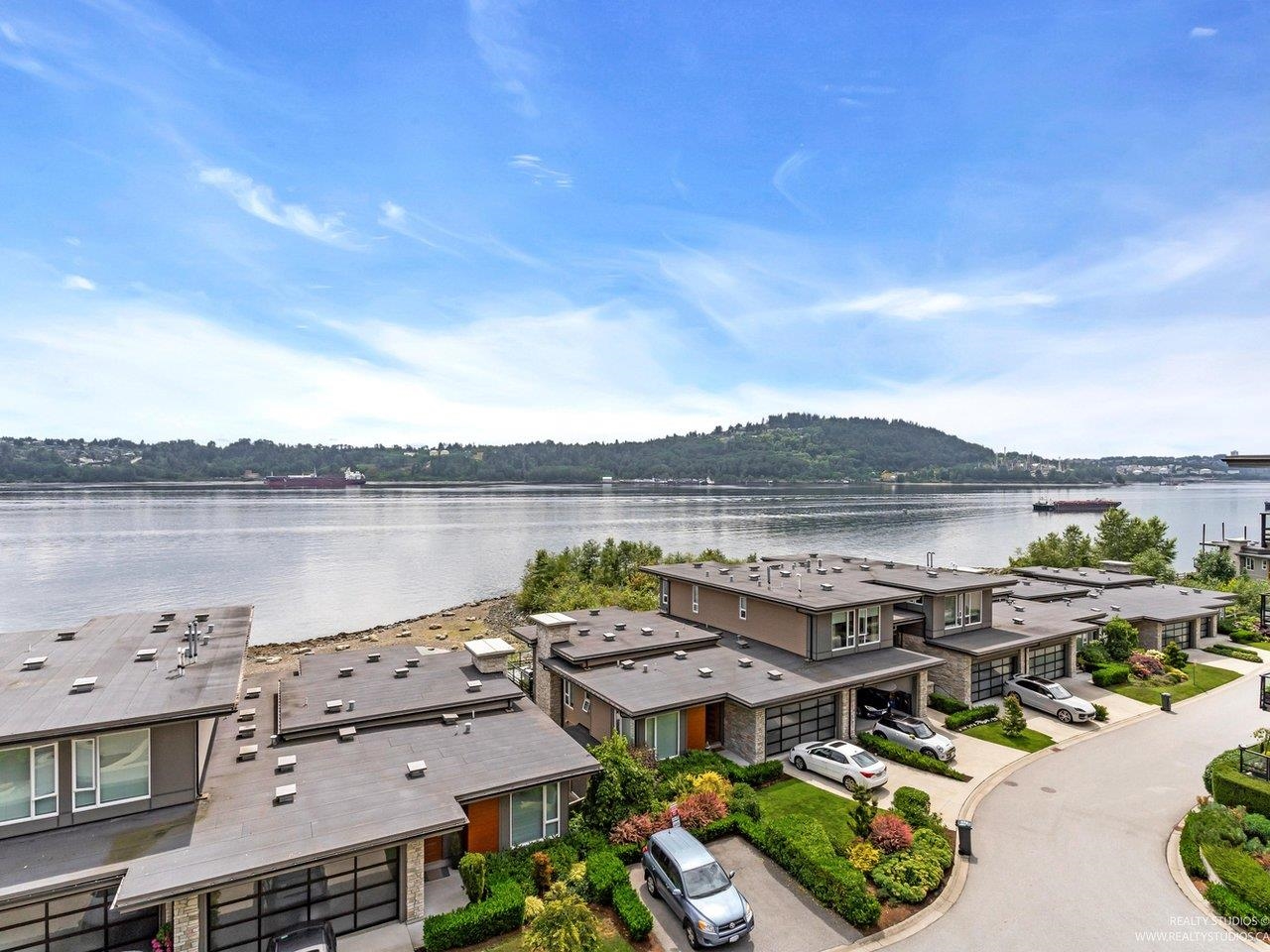 401 3911 CATES LANDING WAY, R3026698, BC,