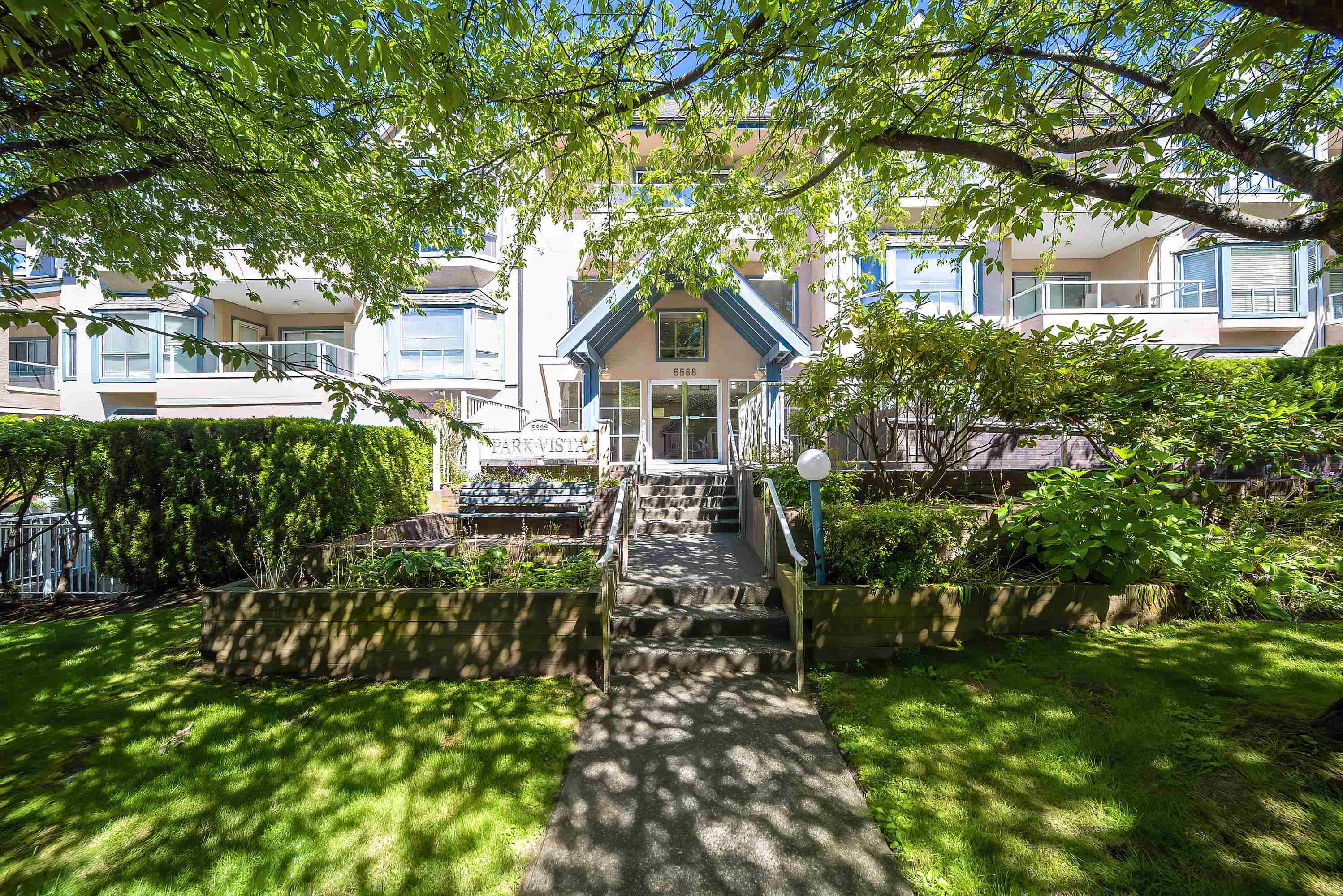 210 5568 BARKER AVENUE, R3026805, BC,