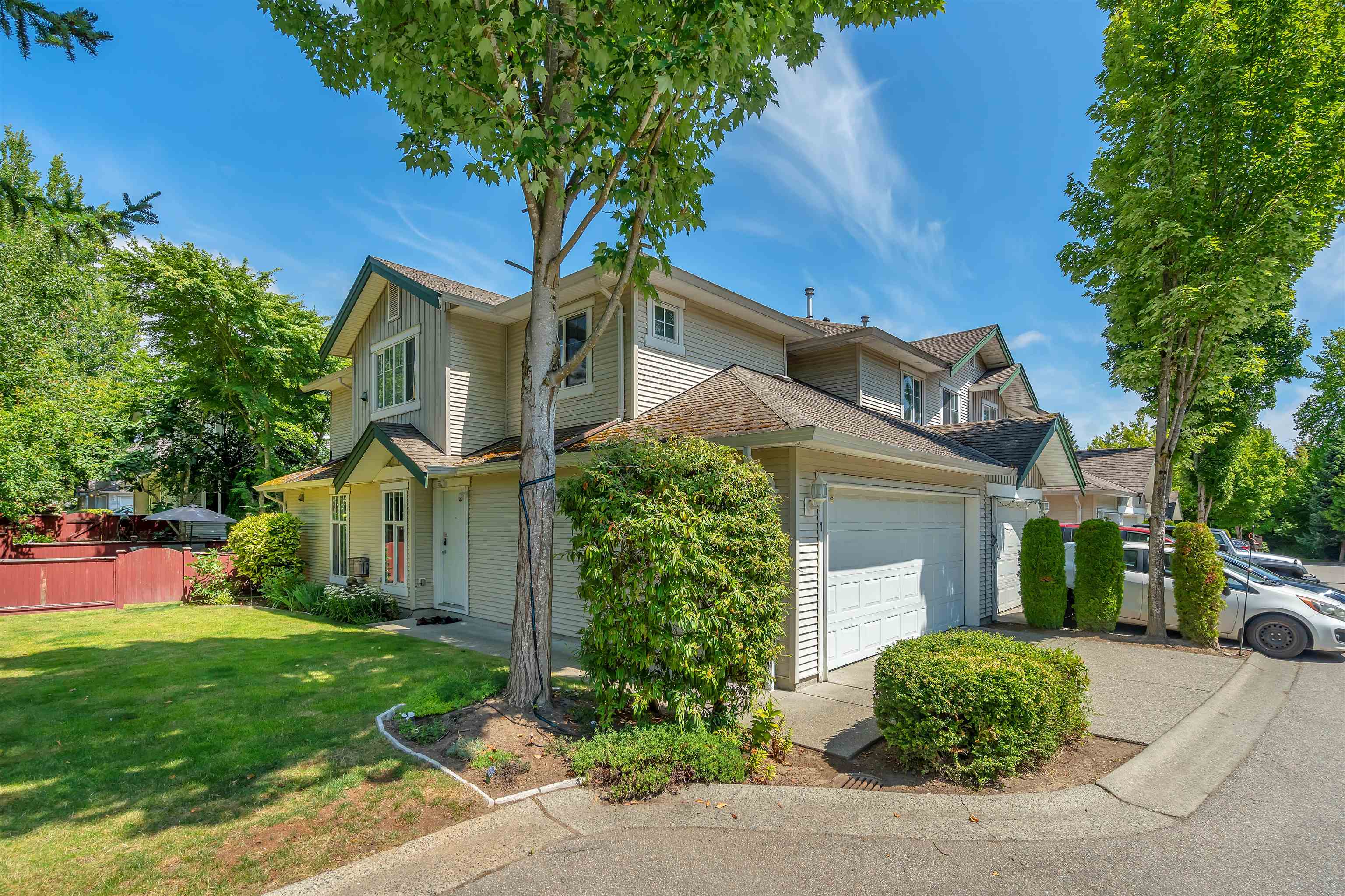 1 6747 137 STREET, R3027072, BC,