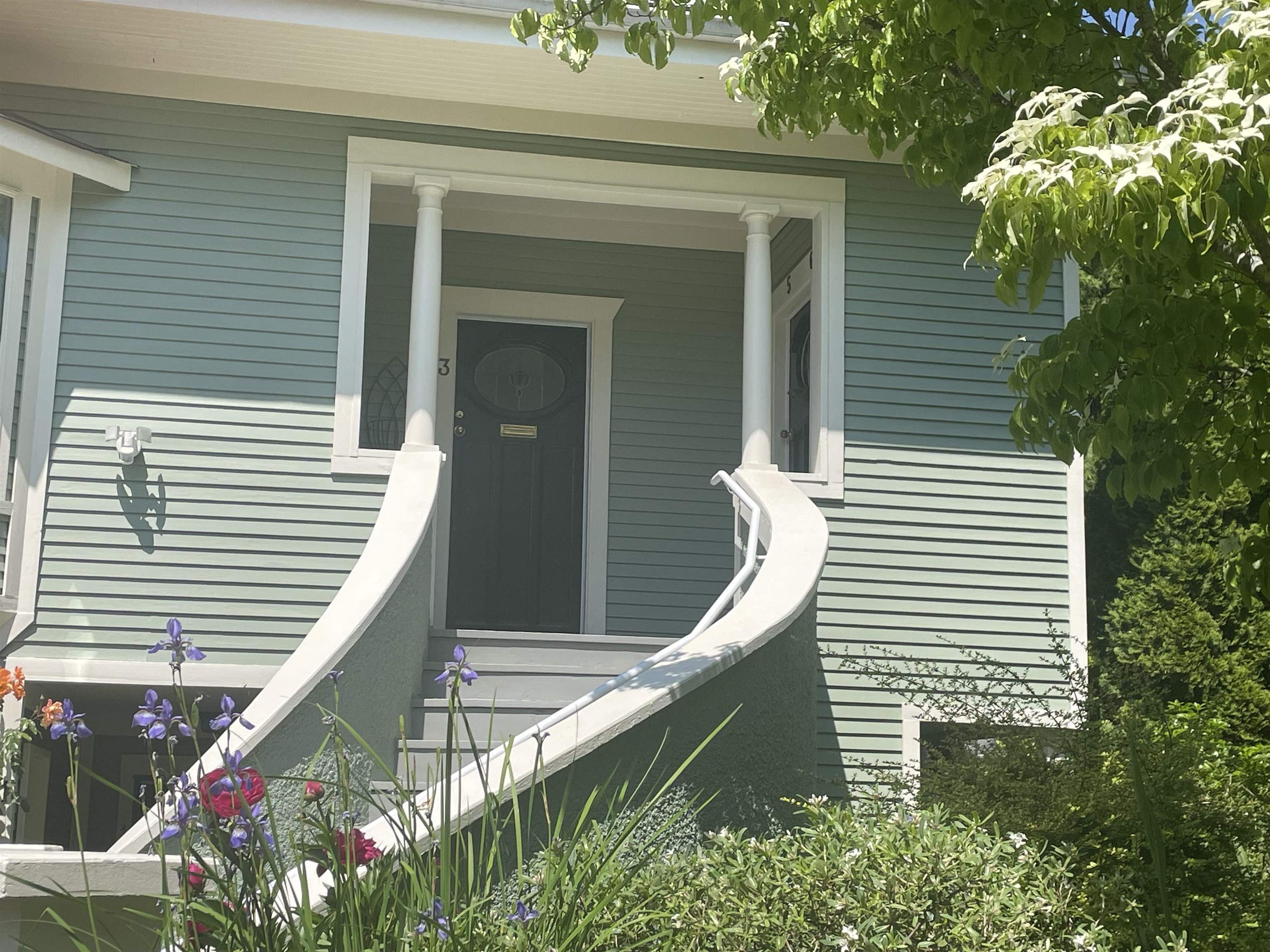 3 335 13TH AVENUE, R3027074, BC,