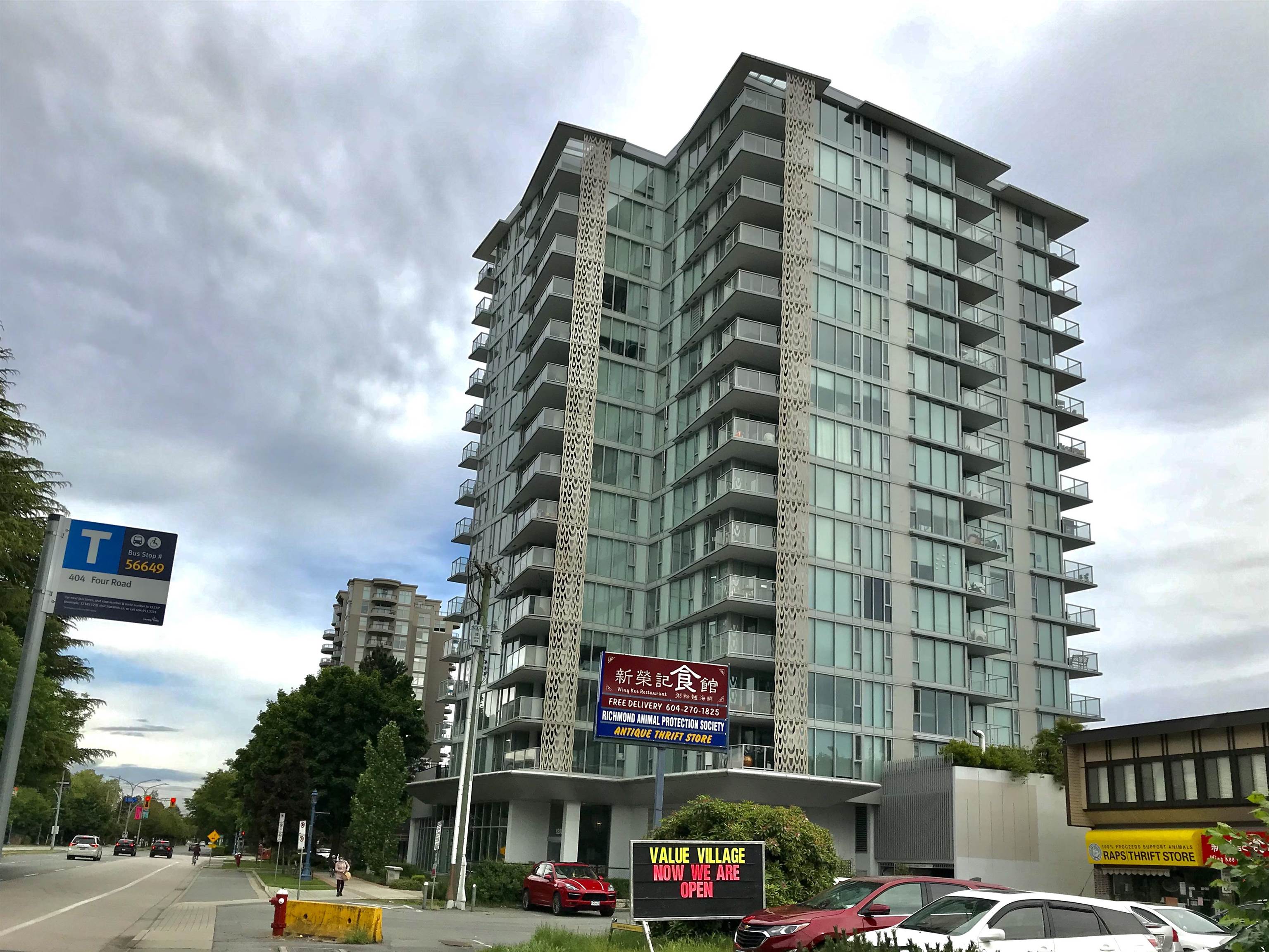 810 8288 GRANVILLE AVENUE, R3027115, BC,