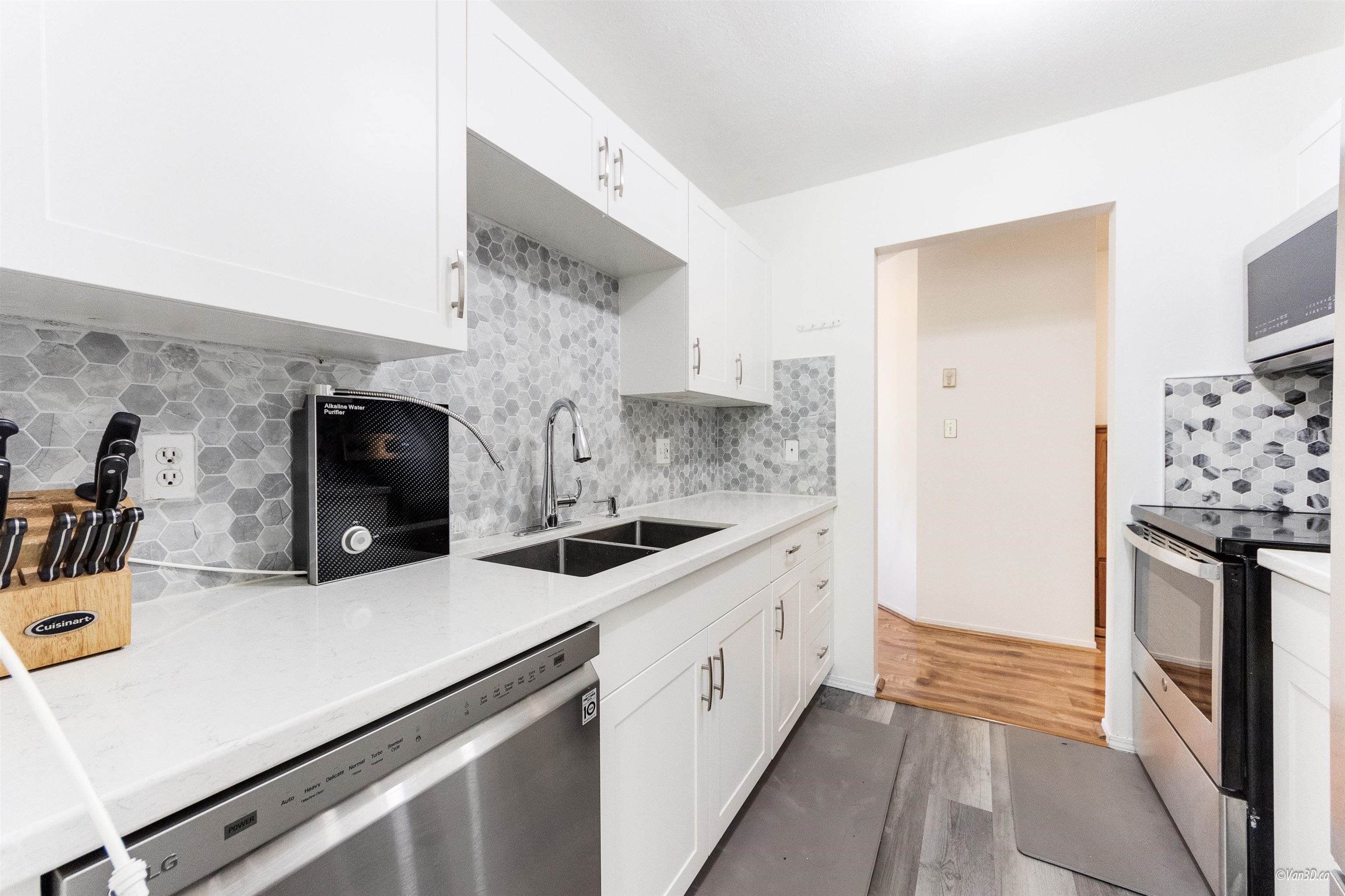 203 9946 151 STREET, R3027127, BC,