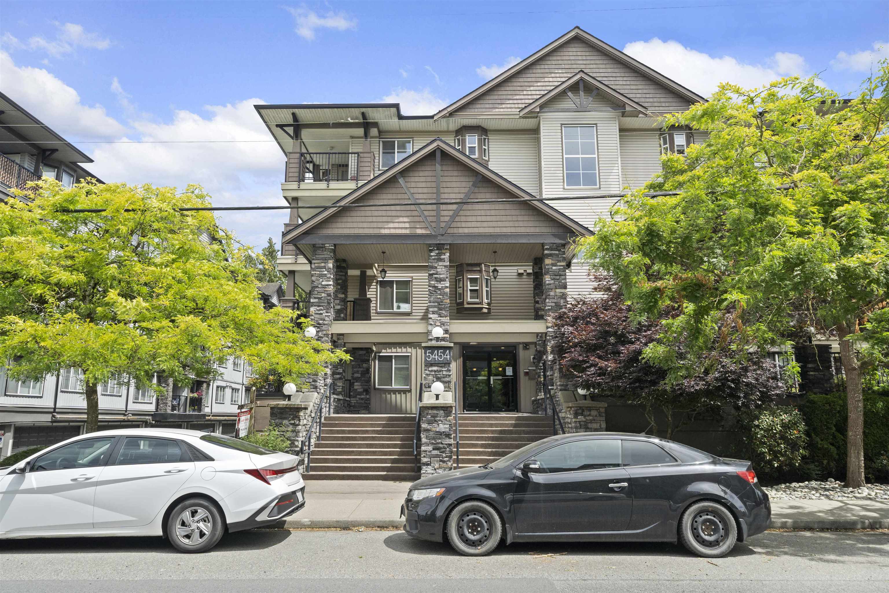 303 5454 198 STREET, R3027211, BC,