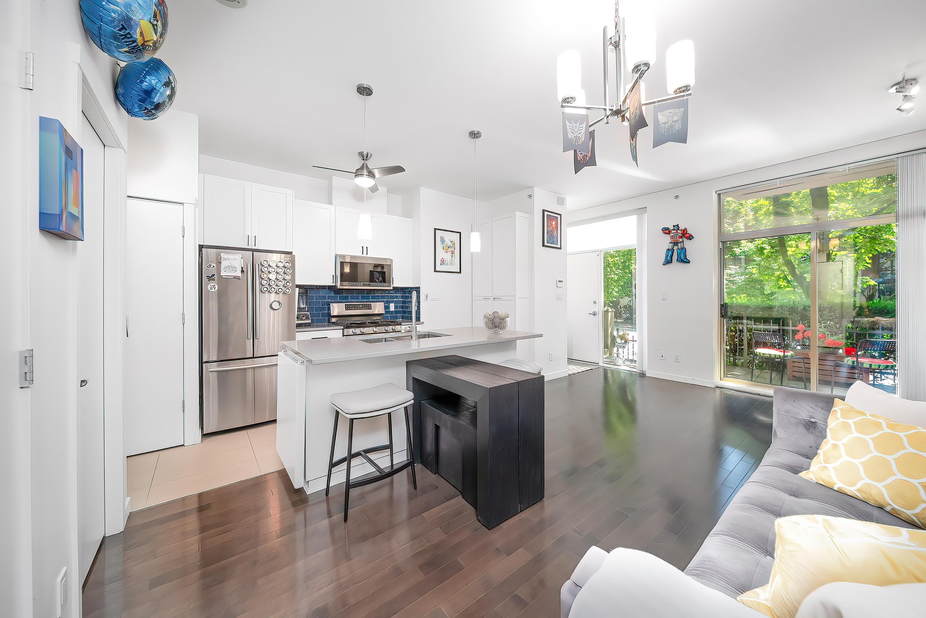 983 RICHARDS STREET, Vancouver BC V6B 3B6, R3027213, BC,