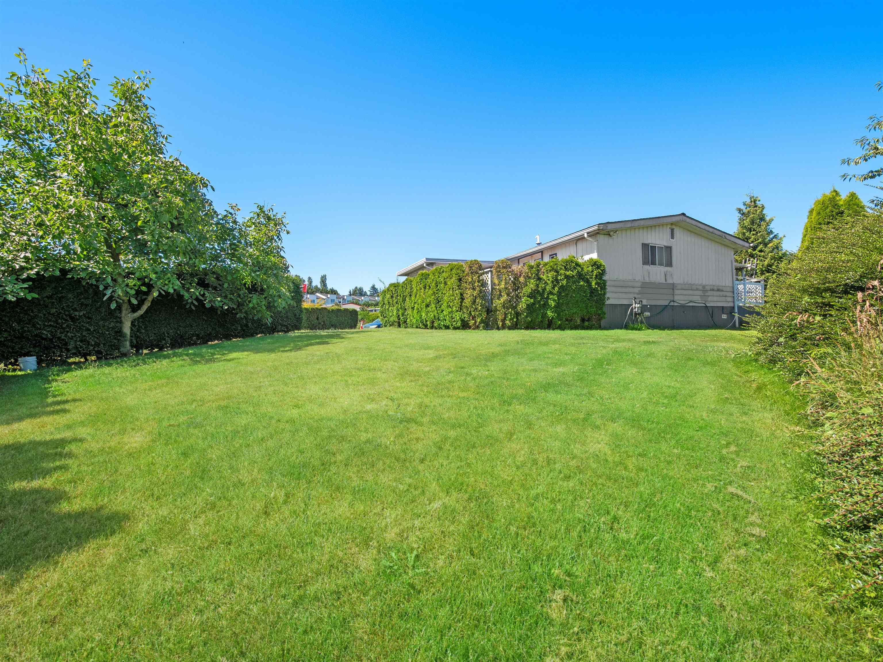 39 8254 134 STREET, R3027224, BC,