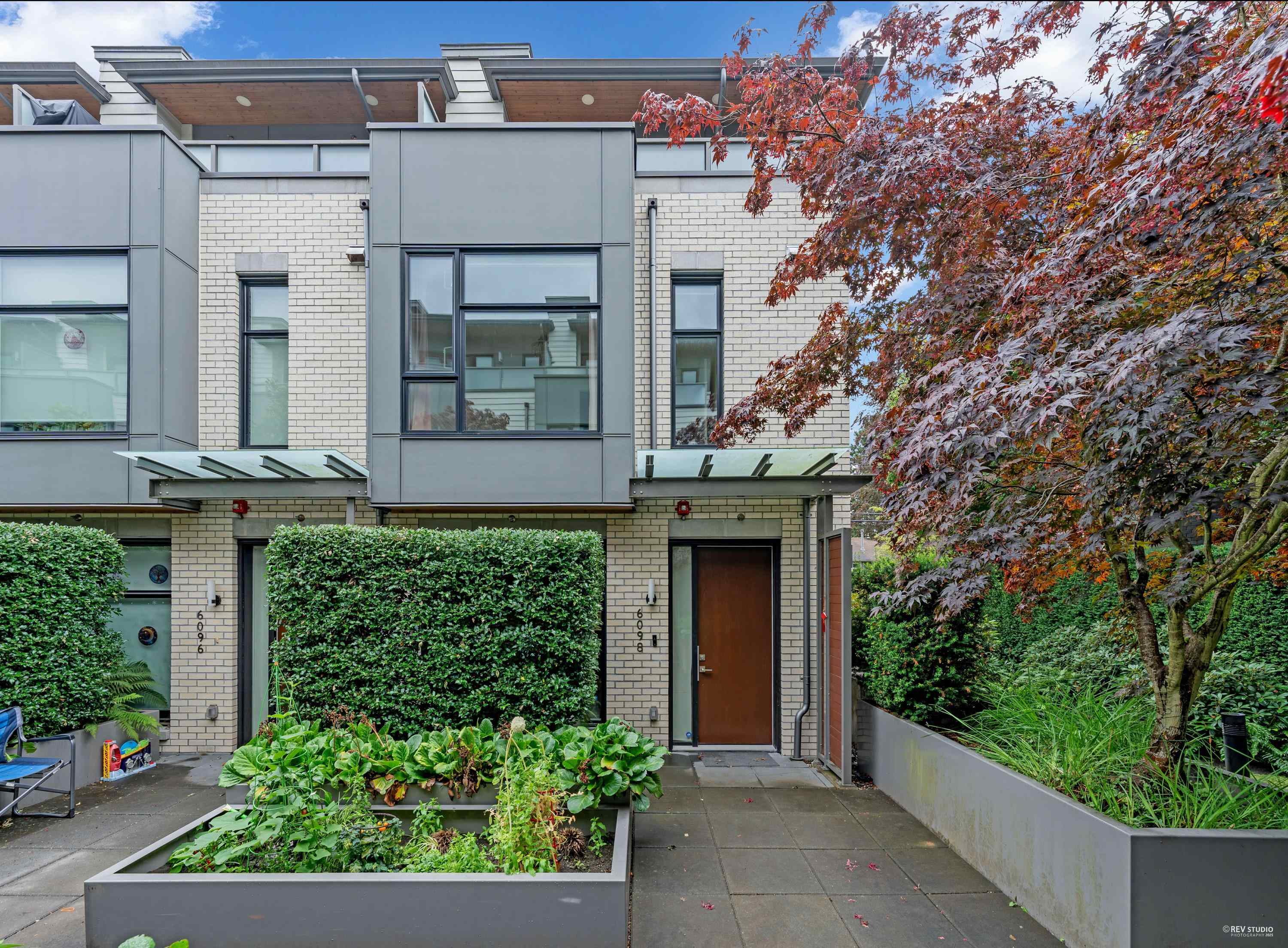 6098 OAK STREET, Vancouver BC V6M 2W2, R3027246, BC,