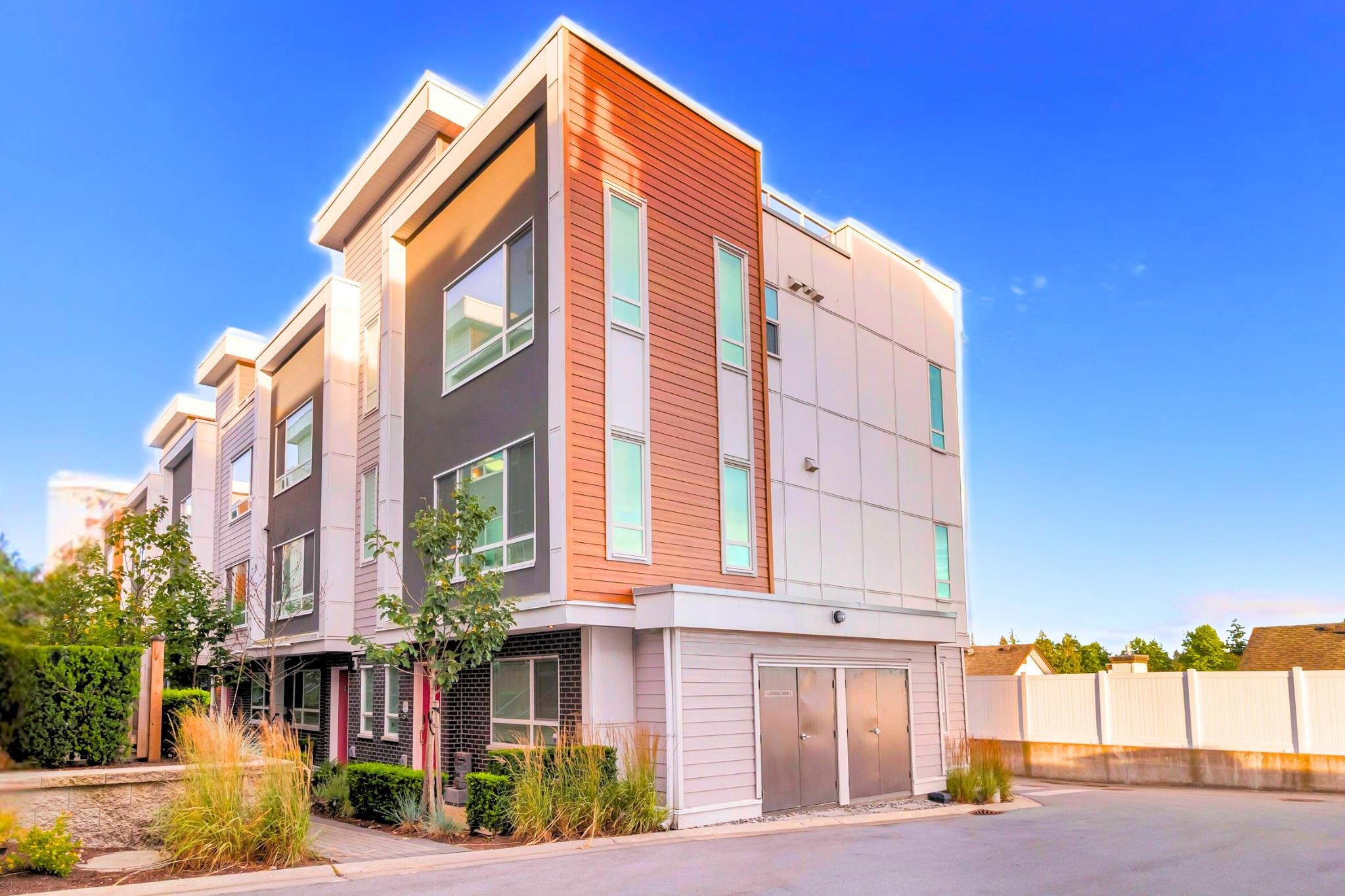 41 19628 55A AVENUE, R3027327, BC,