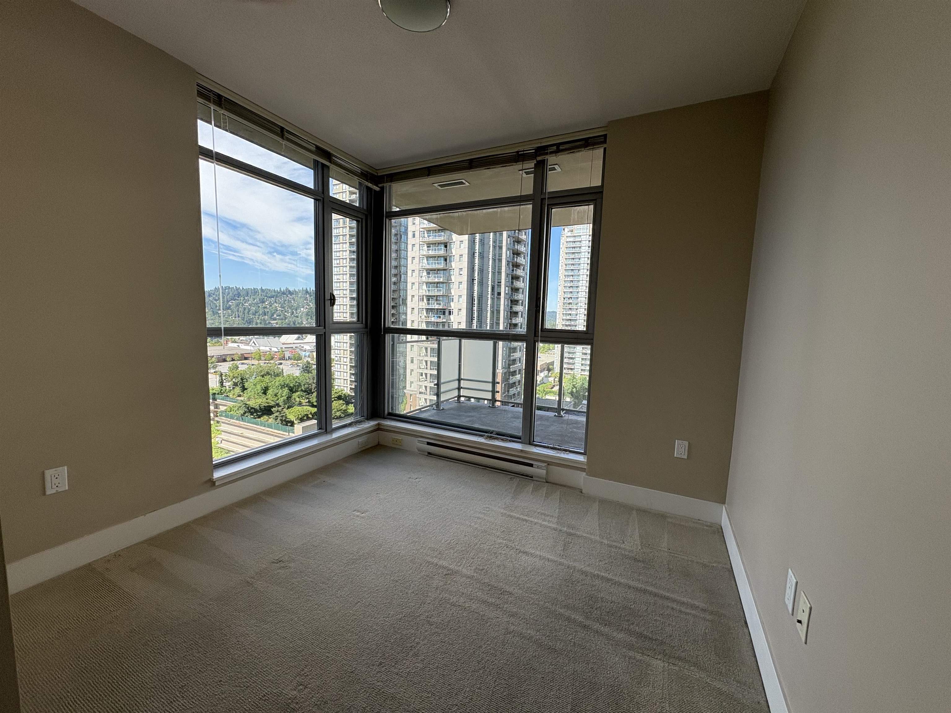 1709 3008 GLEN DRIVE, R3027328, BC,
