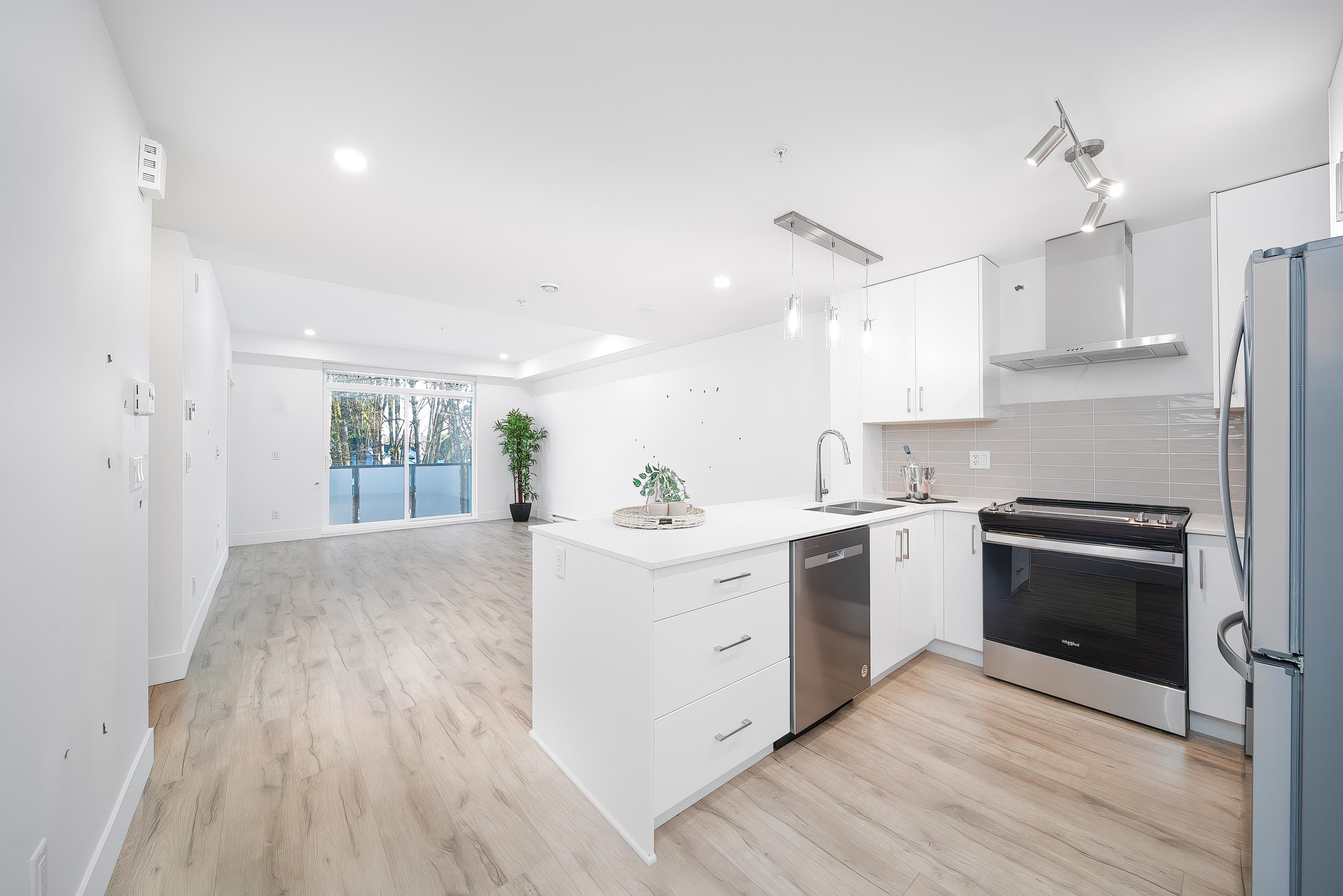 30 6328 KING GEORGE BOULEVARD, R3027413, BC,