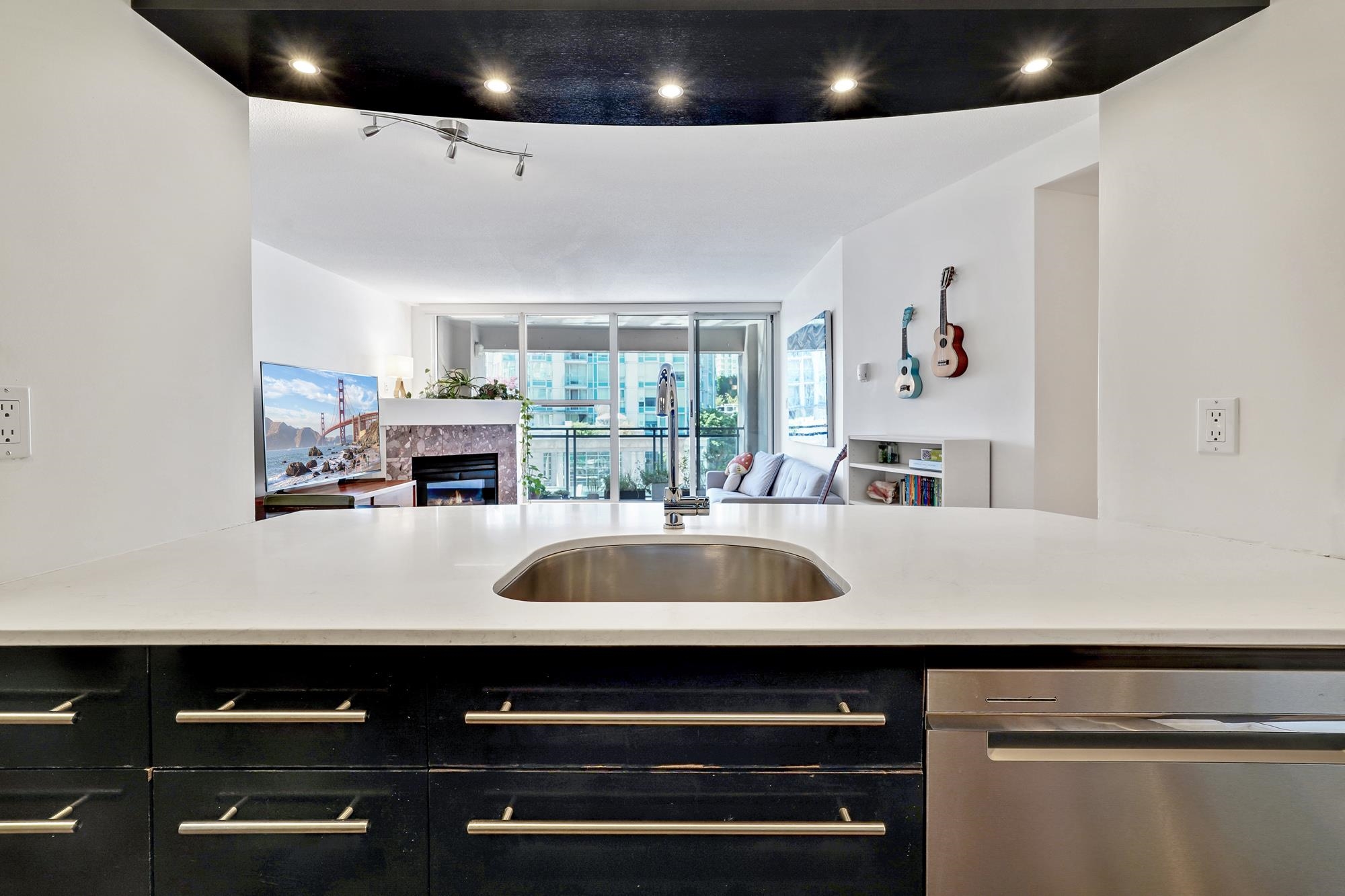 306 183 KEEFER PLACE, R3027422, BC,