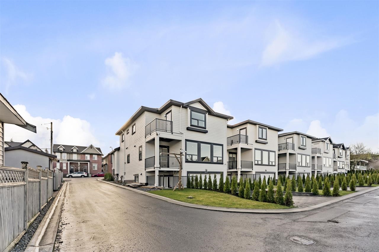14165 60A AVENUE, Surrey BC V3X 1C3, R3027496, BC,