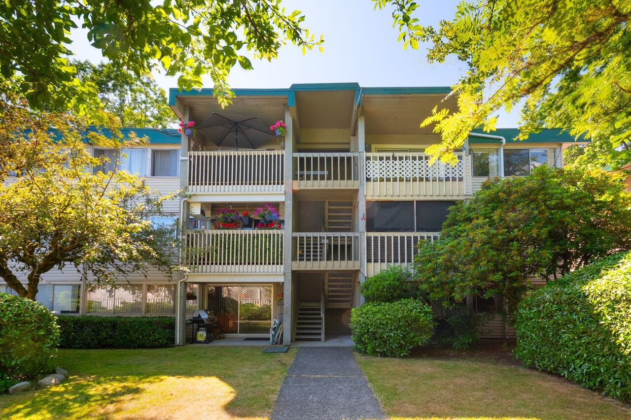 842 WESTVIEW CRESCENT, North Vancouver BC V7N 3Y1, R3027562, BC,