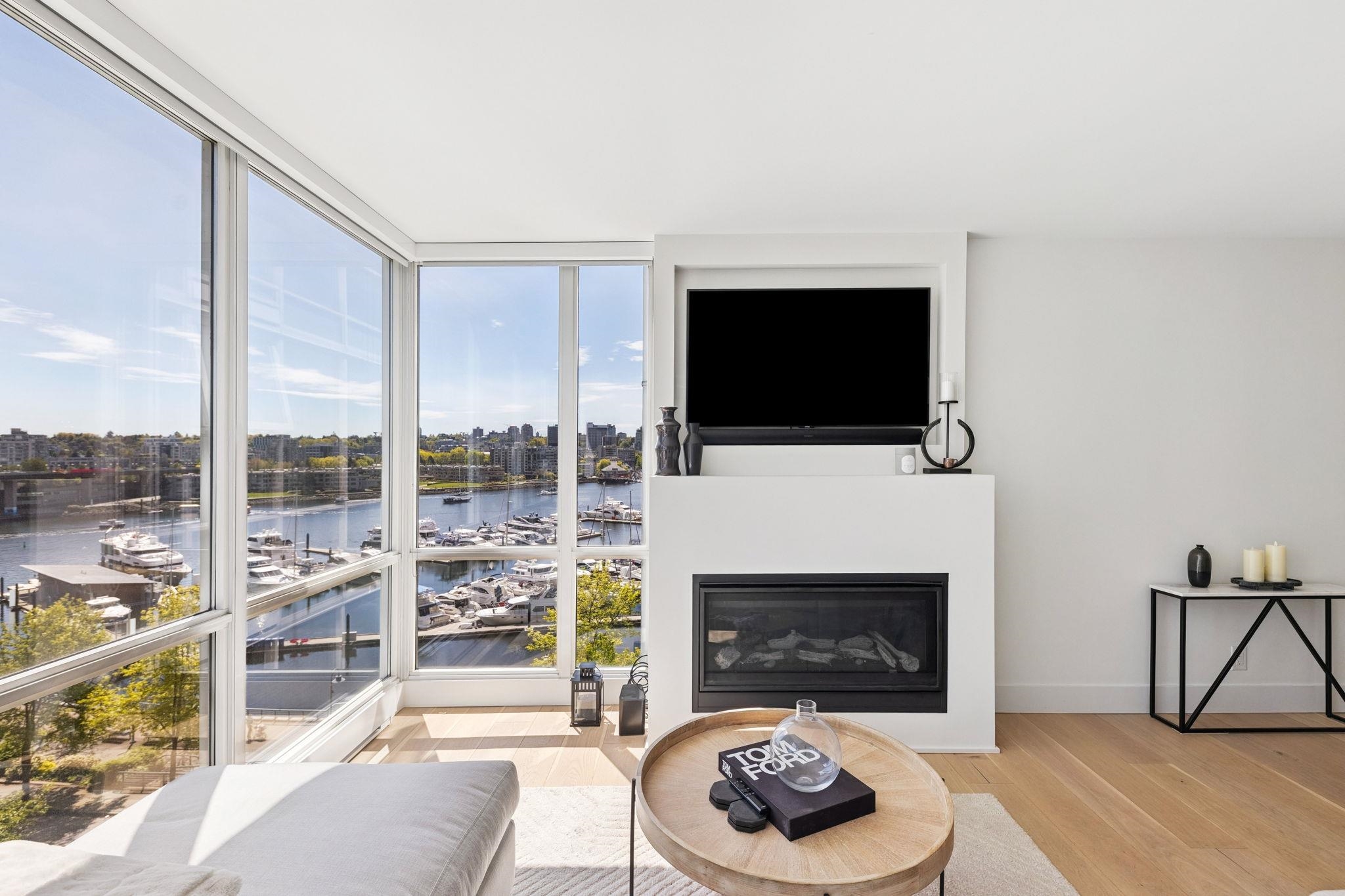 801 1077 MARINASIDE CRESCENT, R3027839, BC,