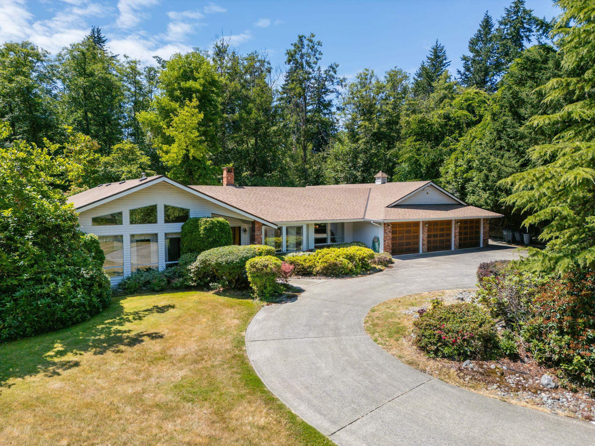 14324 25 AVENUE, Surrey BC V4P 1R7, R3027968, BC,