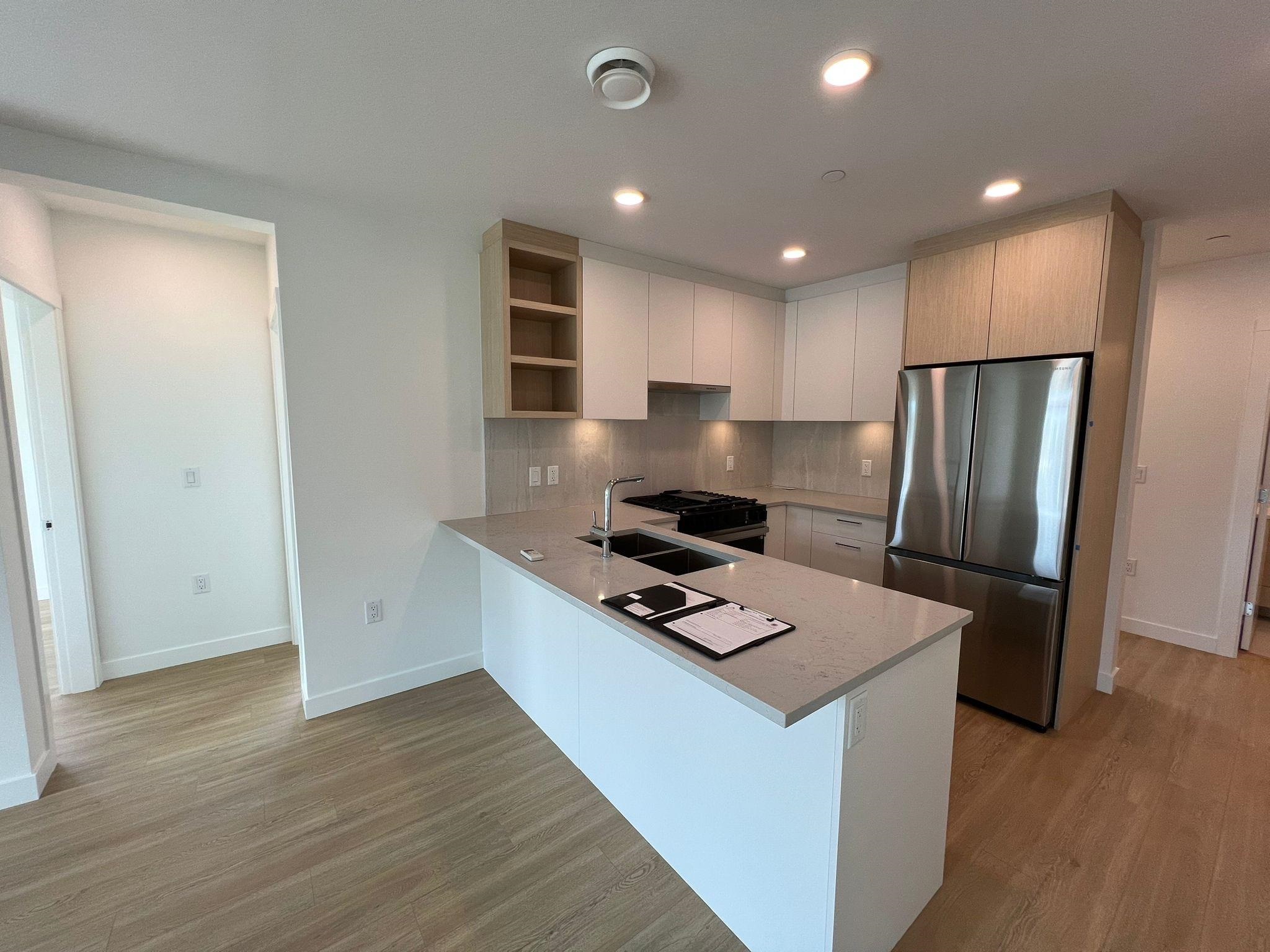 401 723 GROVER AVE, R3027980, BC,