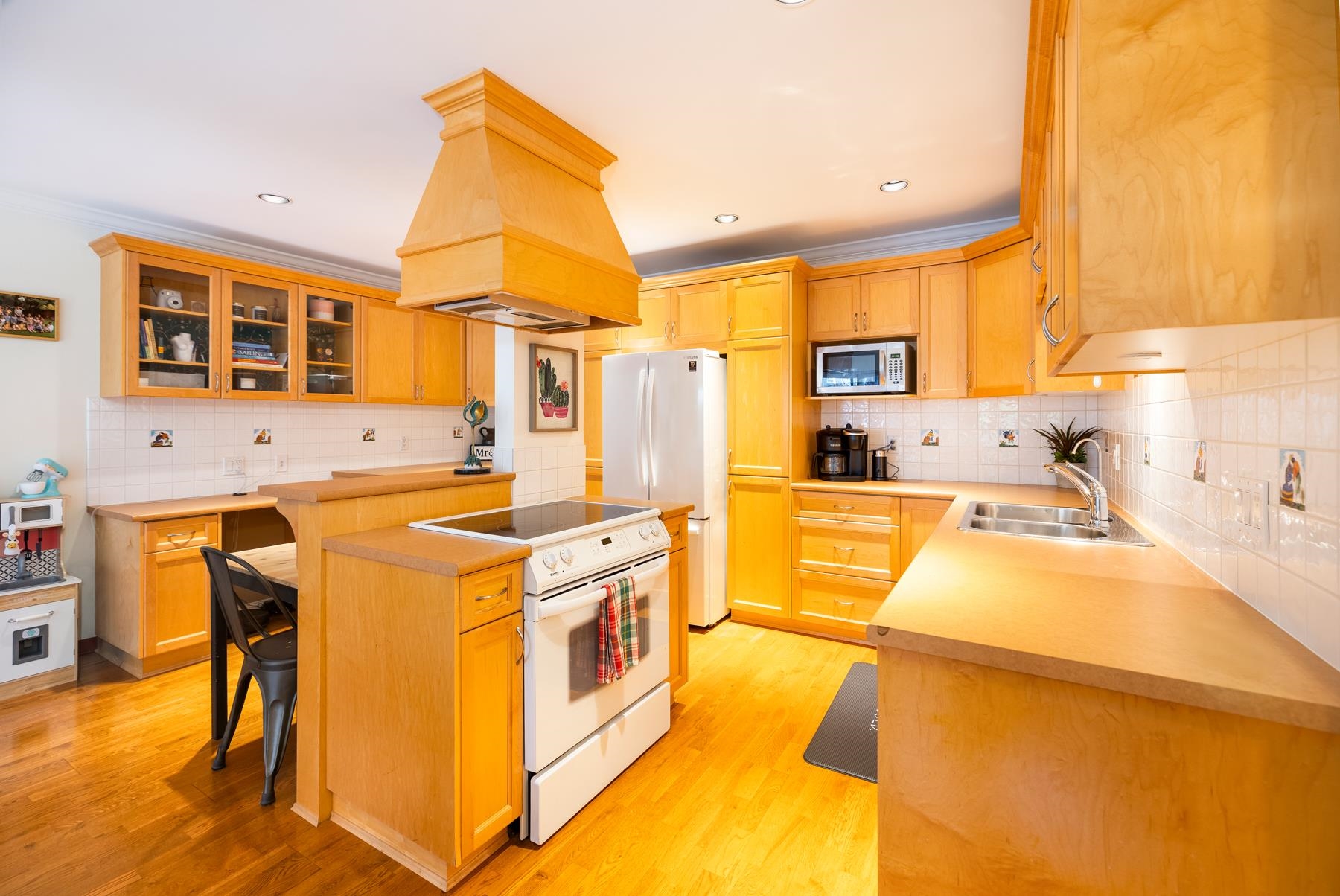 301 1235 15TH AVENUE, R3027988, BC,