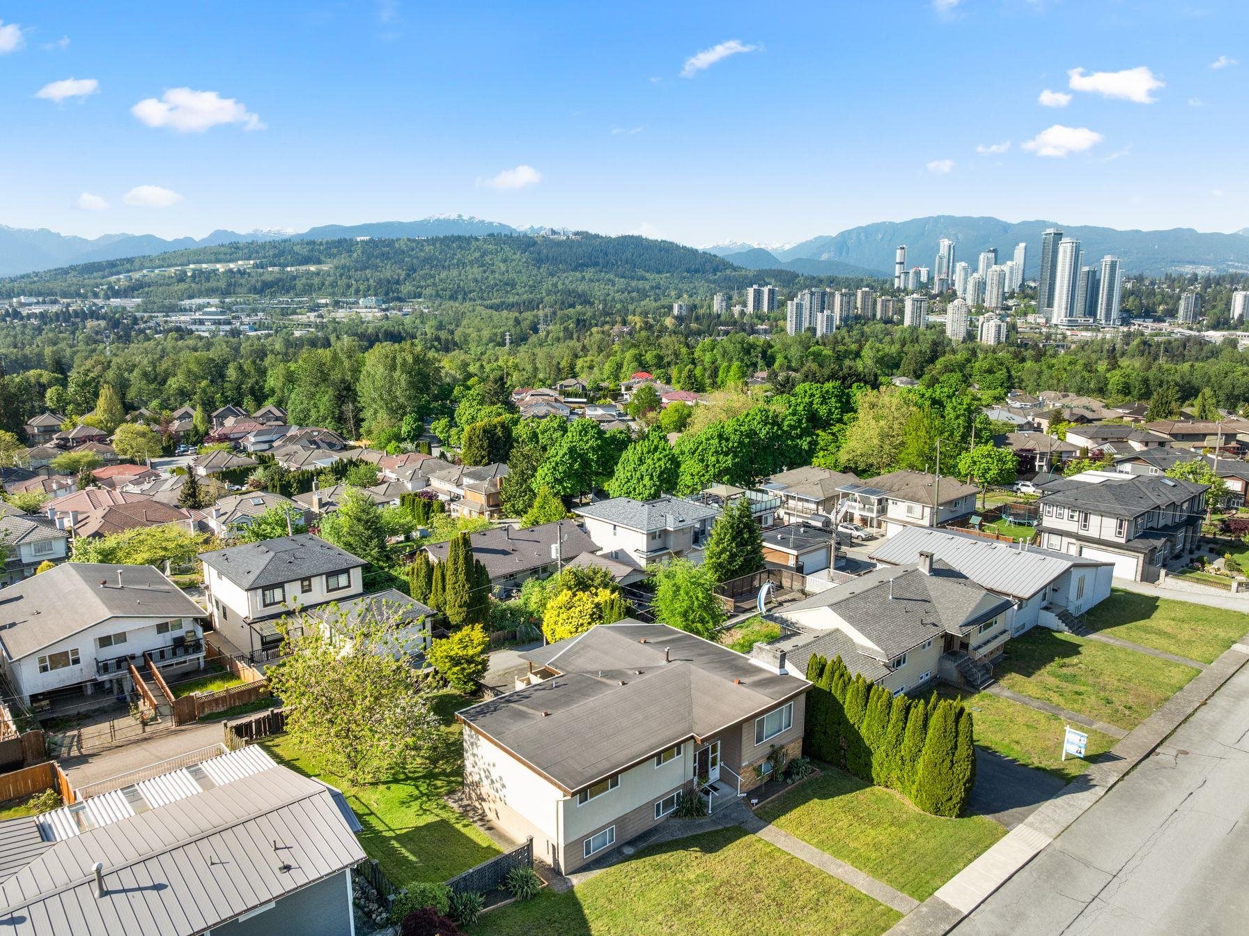 8915 MONROE AVENUE, Burnaby BC V3N 4E7, R3028136, BC,