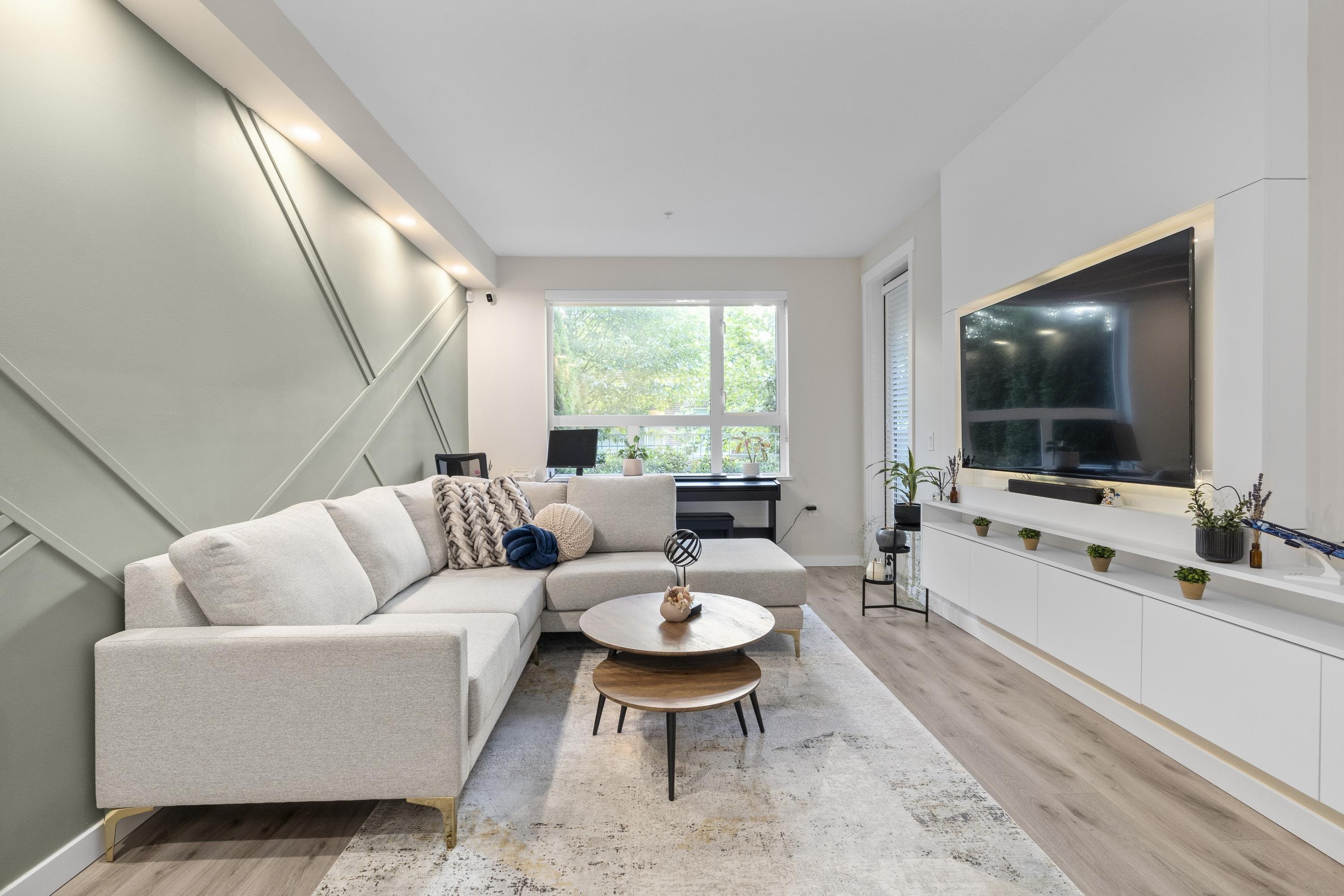 125 9233 ODLIN ROAD, R3028455, BC,