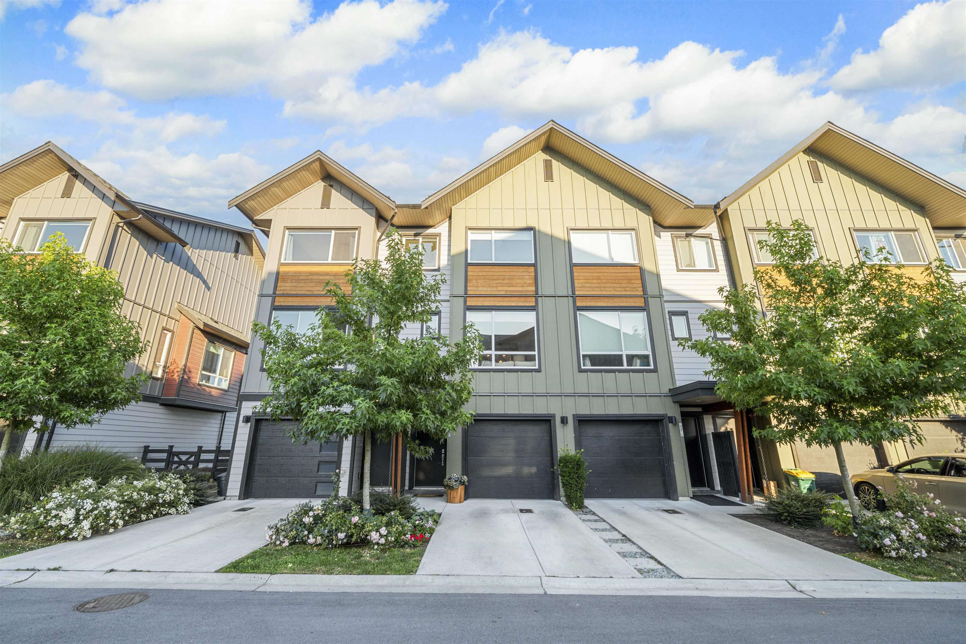 71 4292 WOLF WAY, R3028672, BC,