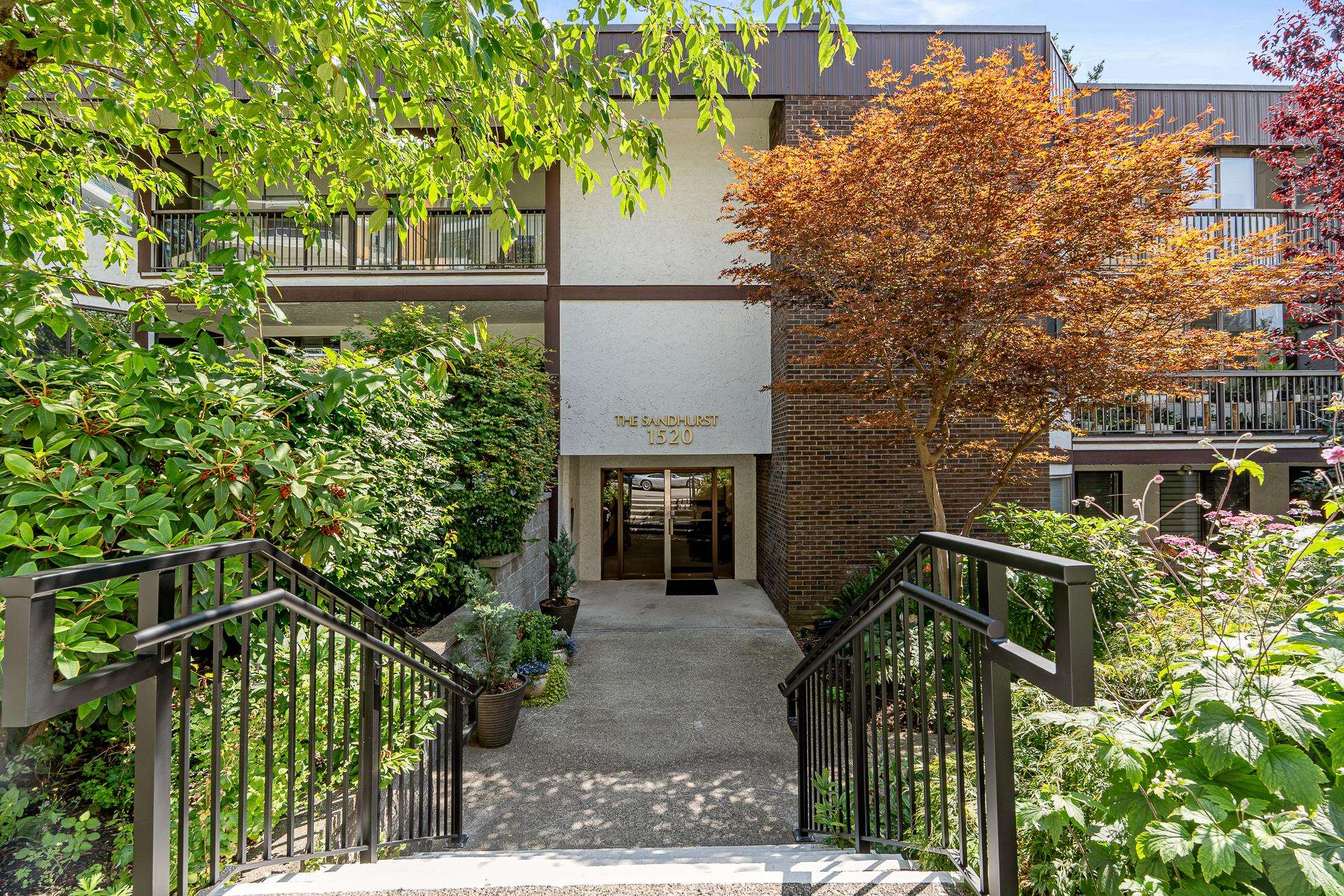 302 1520 VIDAL STREET, R3028838, BC,