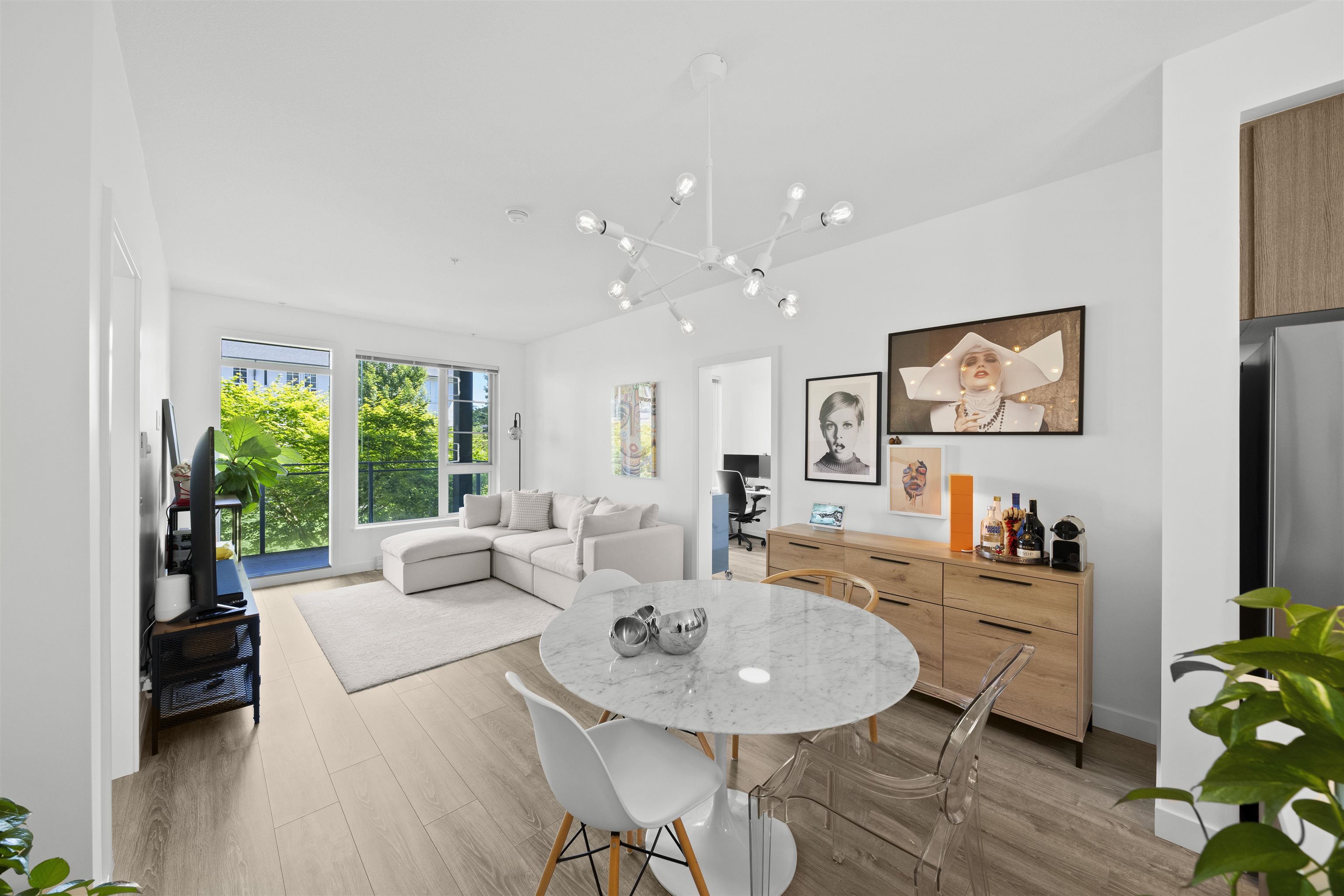 203 516 FOSTER AVENUE, R3028955, BC,