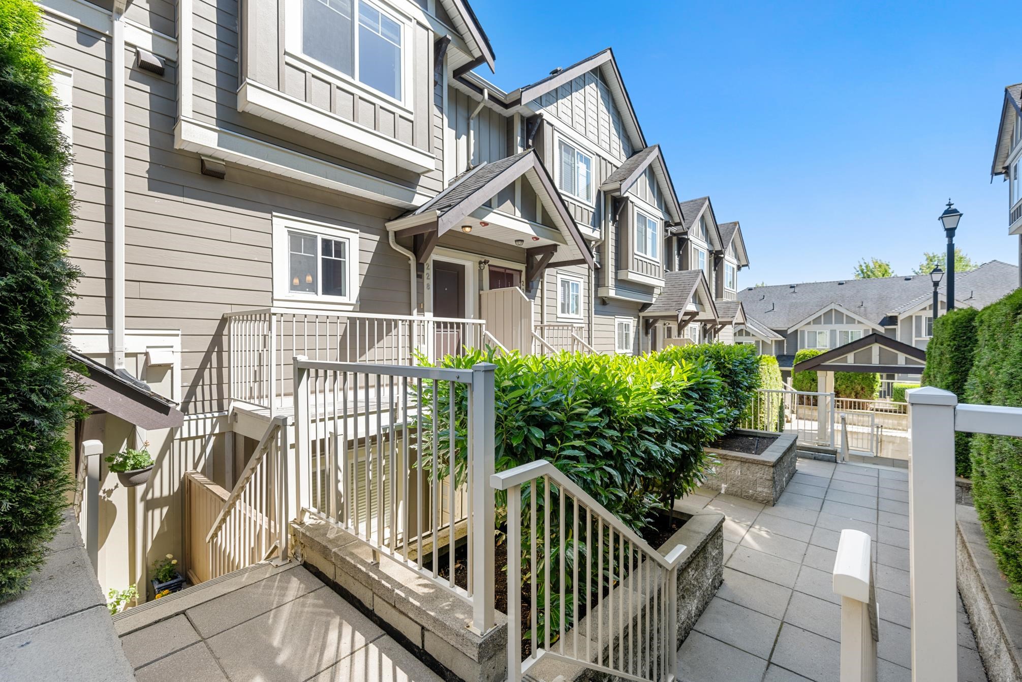 228 368 ELLESMERE AVENUE, R3029153, BC,