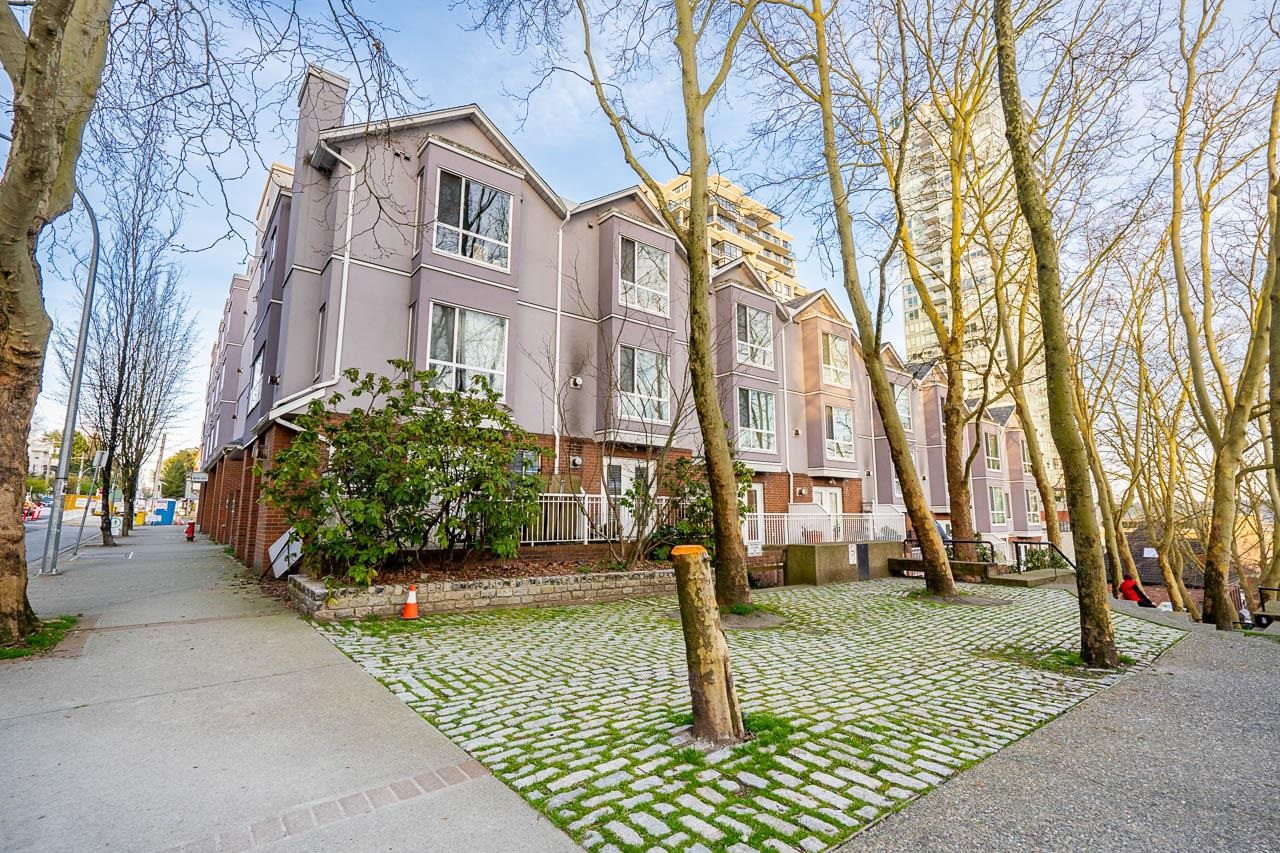 103 624 AGNES STREET, R3029238, BC,