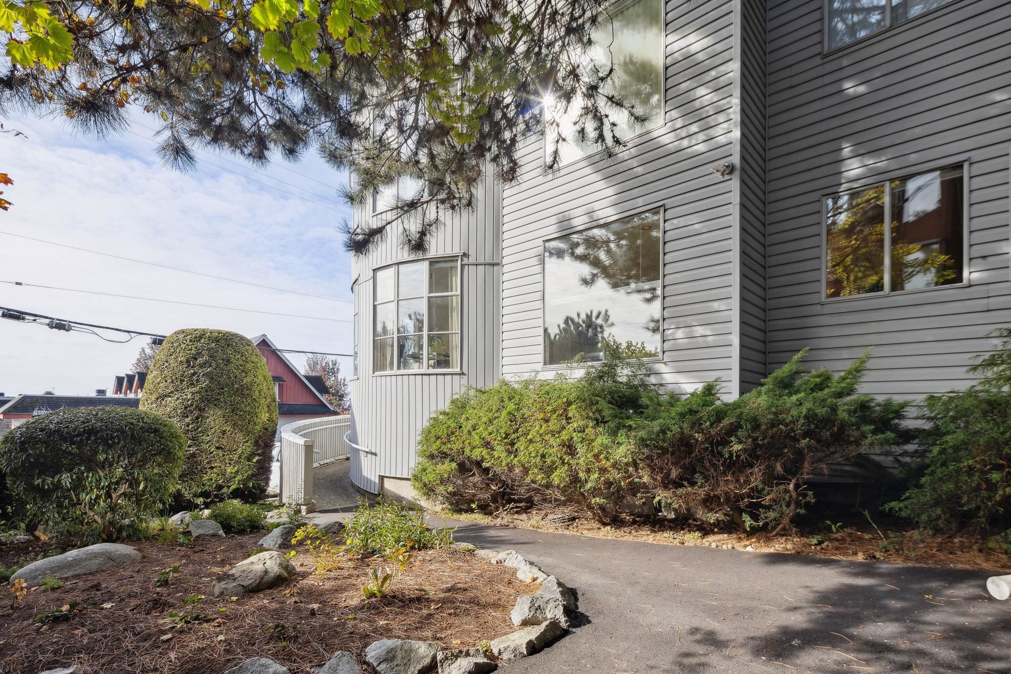 101 2412 HAYWOOD AVENUE, R3029246, BC,