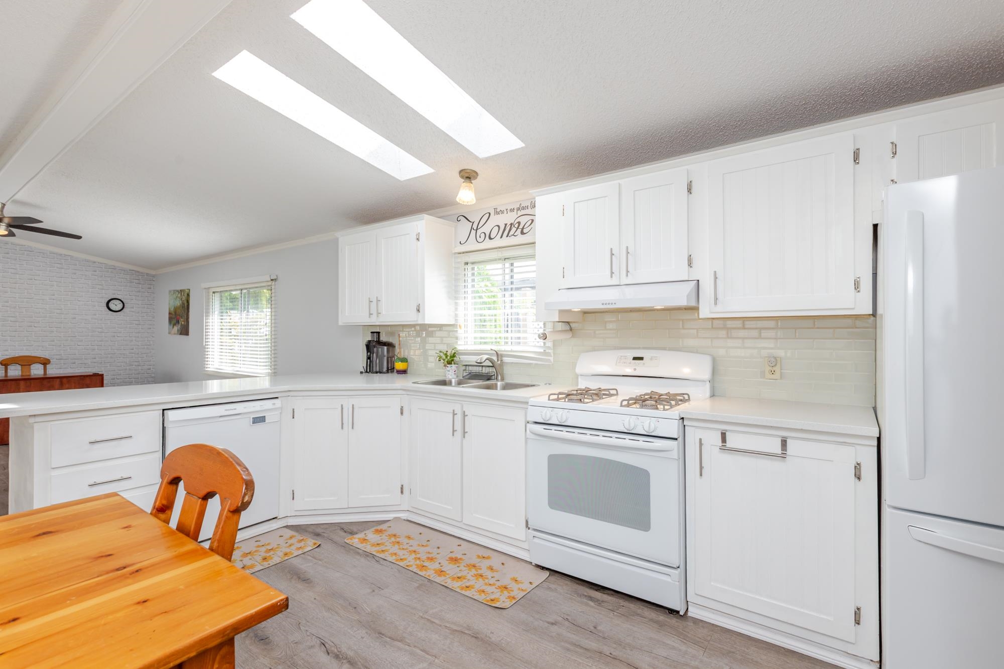 79 3300 HORN STREET, R3029253, BC,