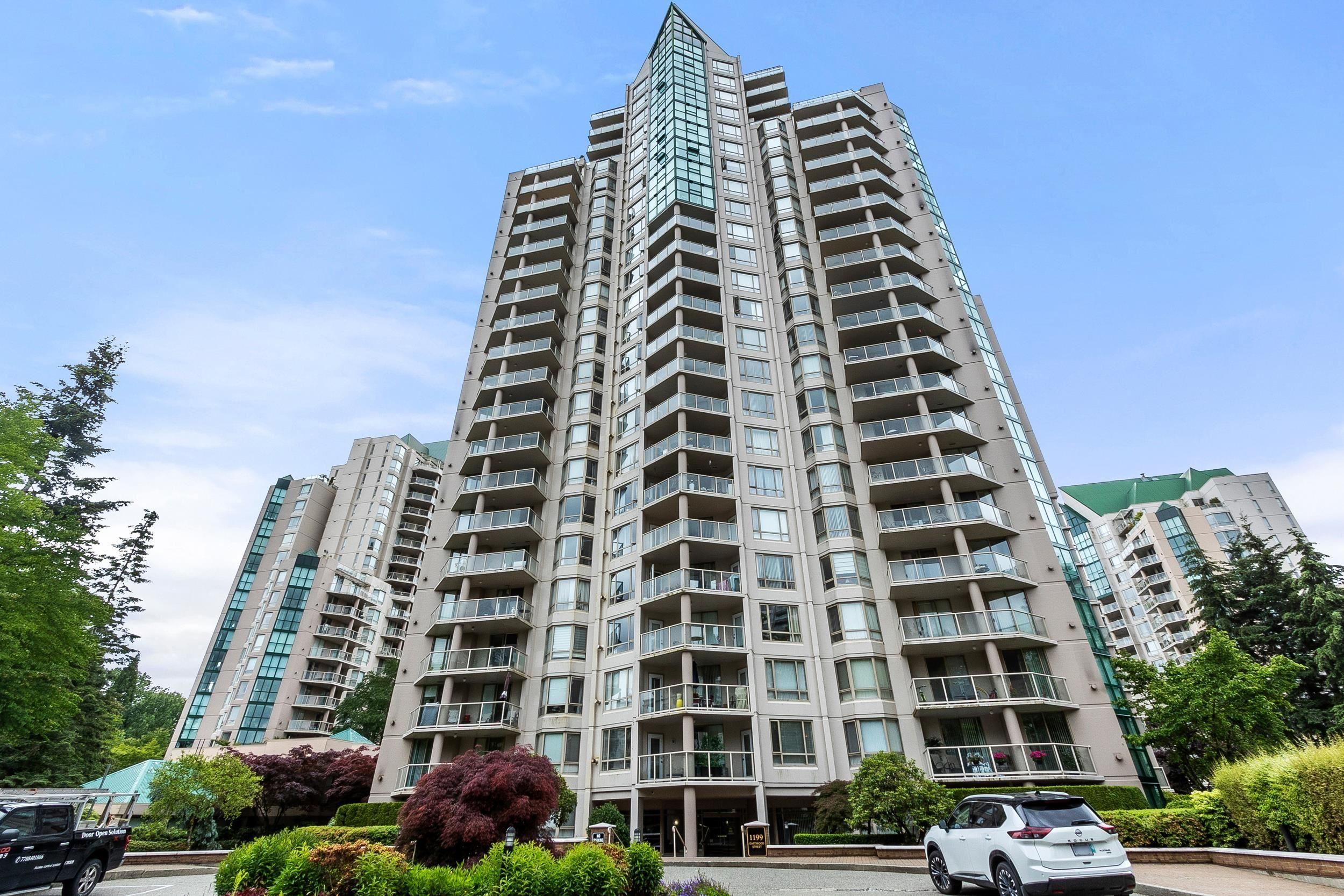 707 1199 EASTWOOD STREET, R3029476, BC,
