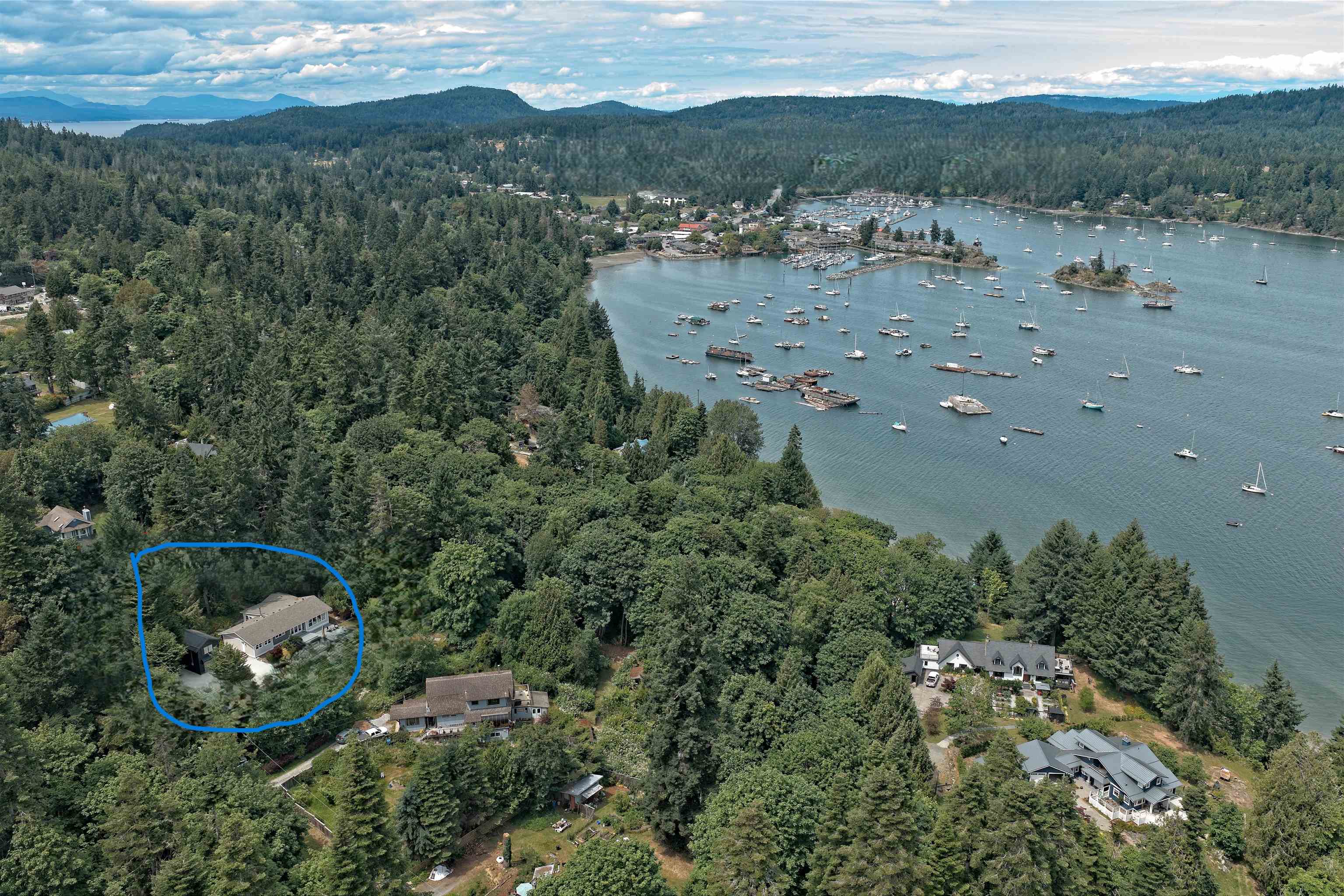 118 DOUGLAS ROAD, Salt Spring Island BC V8K 2J2, R3029516, BC,