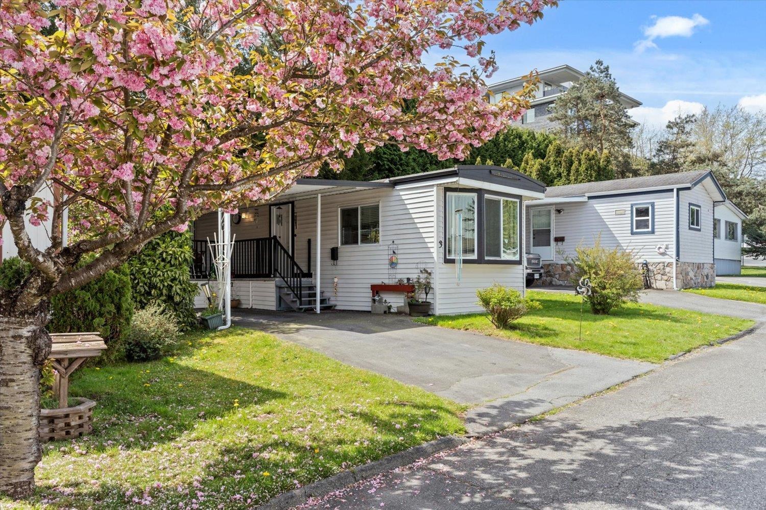 3 8220 KING GEORGE BOULEVARD, R3029556, BC,