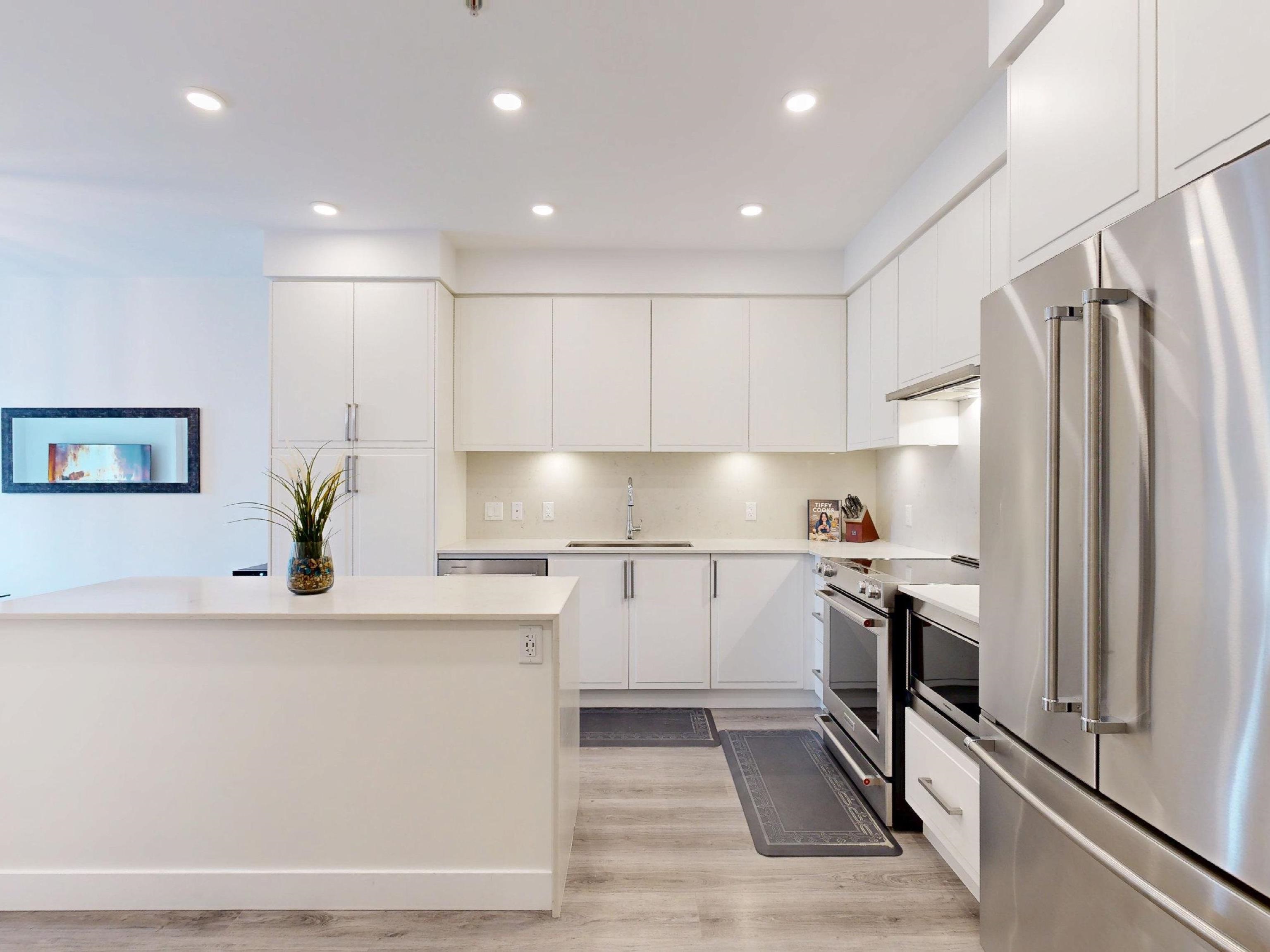513 700 CLARKE ROAD, R3029687, BC,