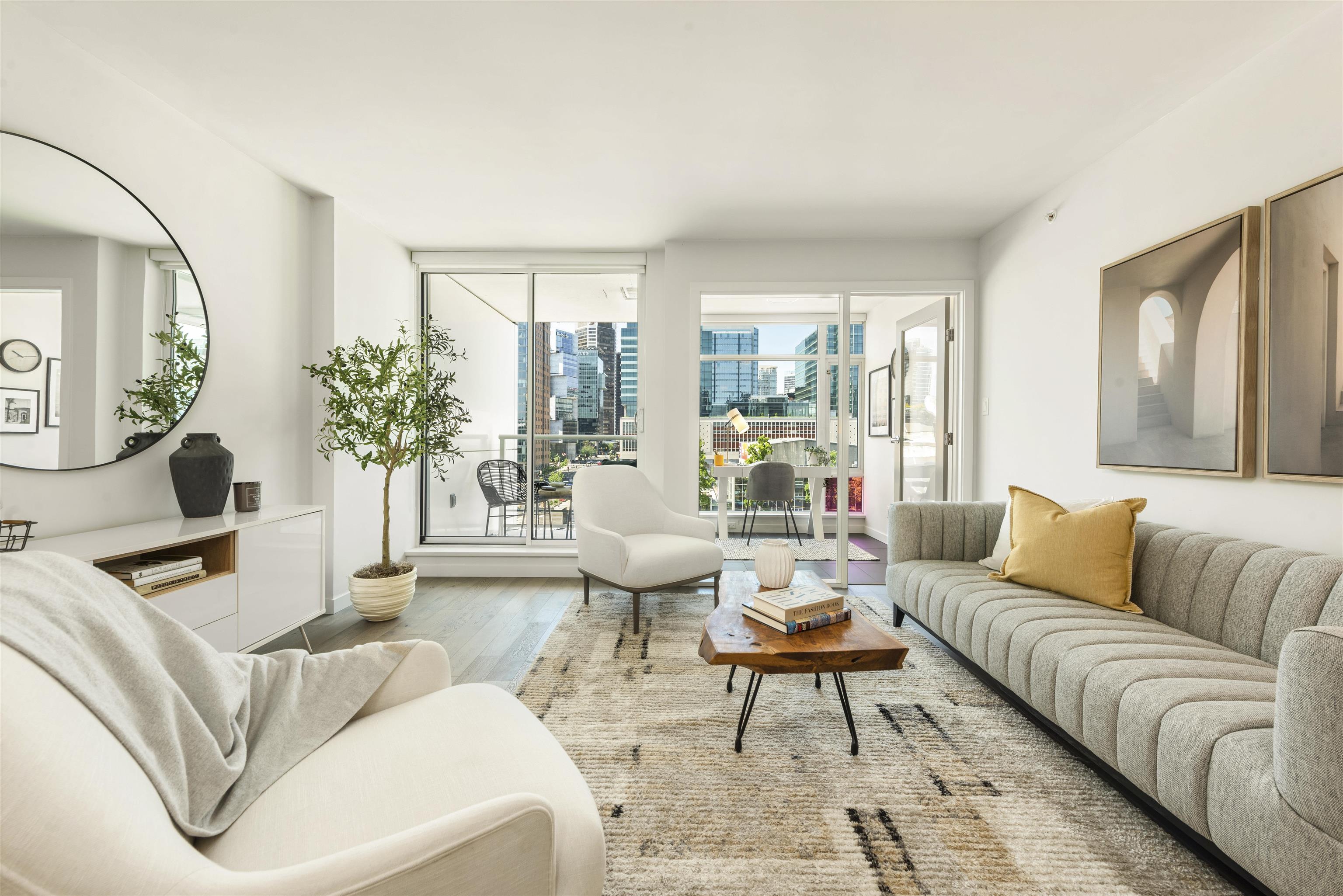 1110 161 GEORGIA STREET, R3029777, BC,