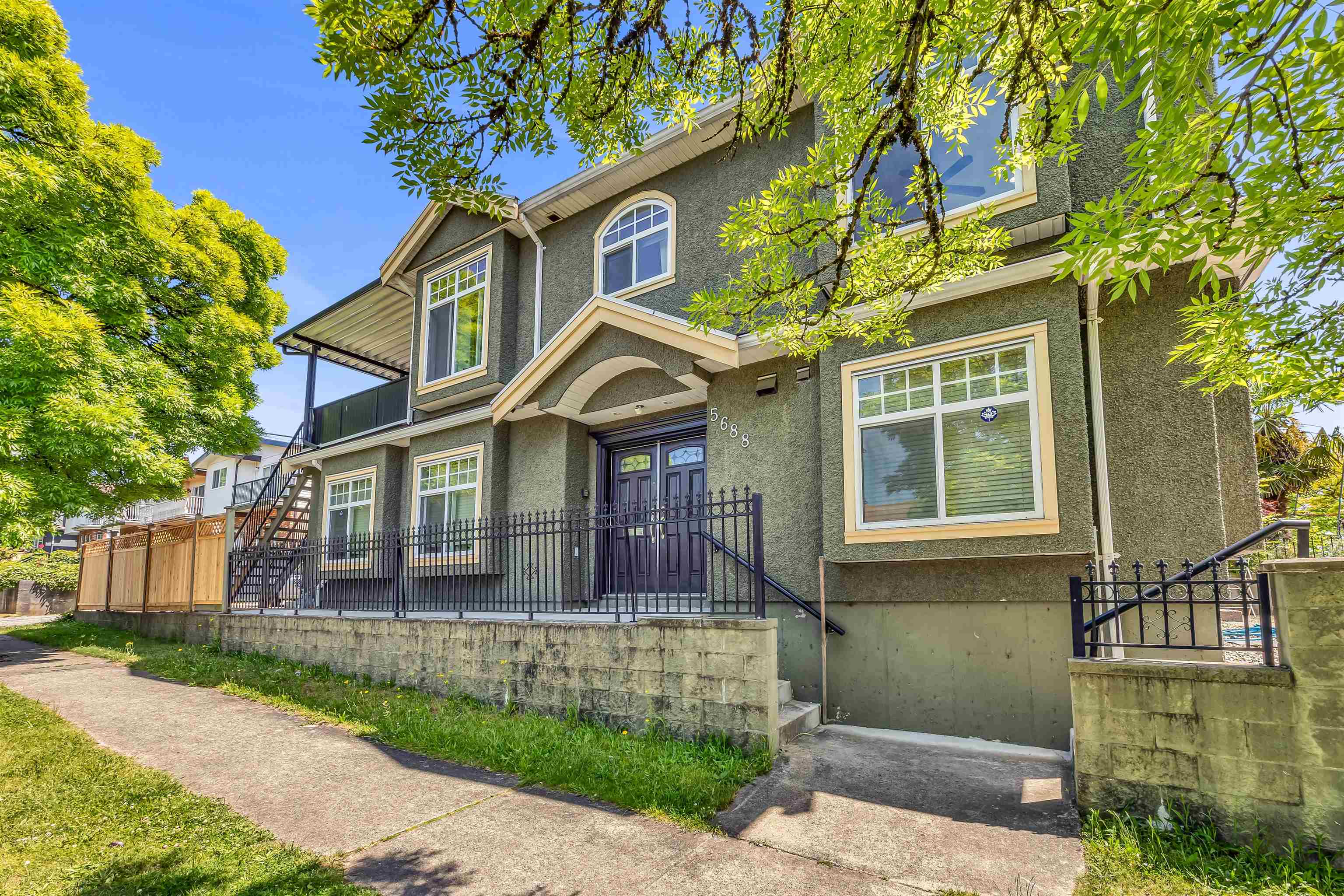 5688 SHERBROOKE STREET, Vancouver BC V5W 1R3, R3029813, BC,