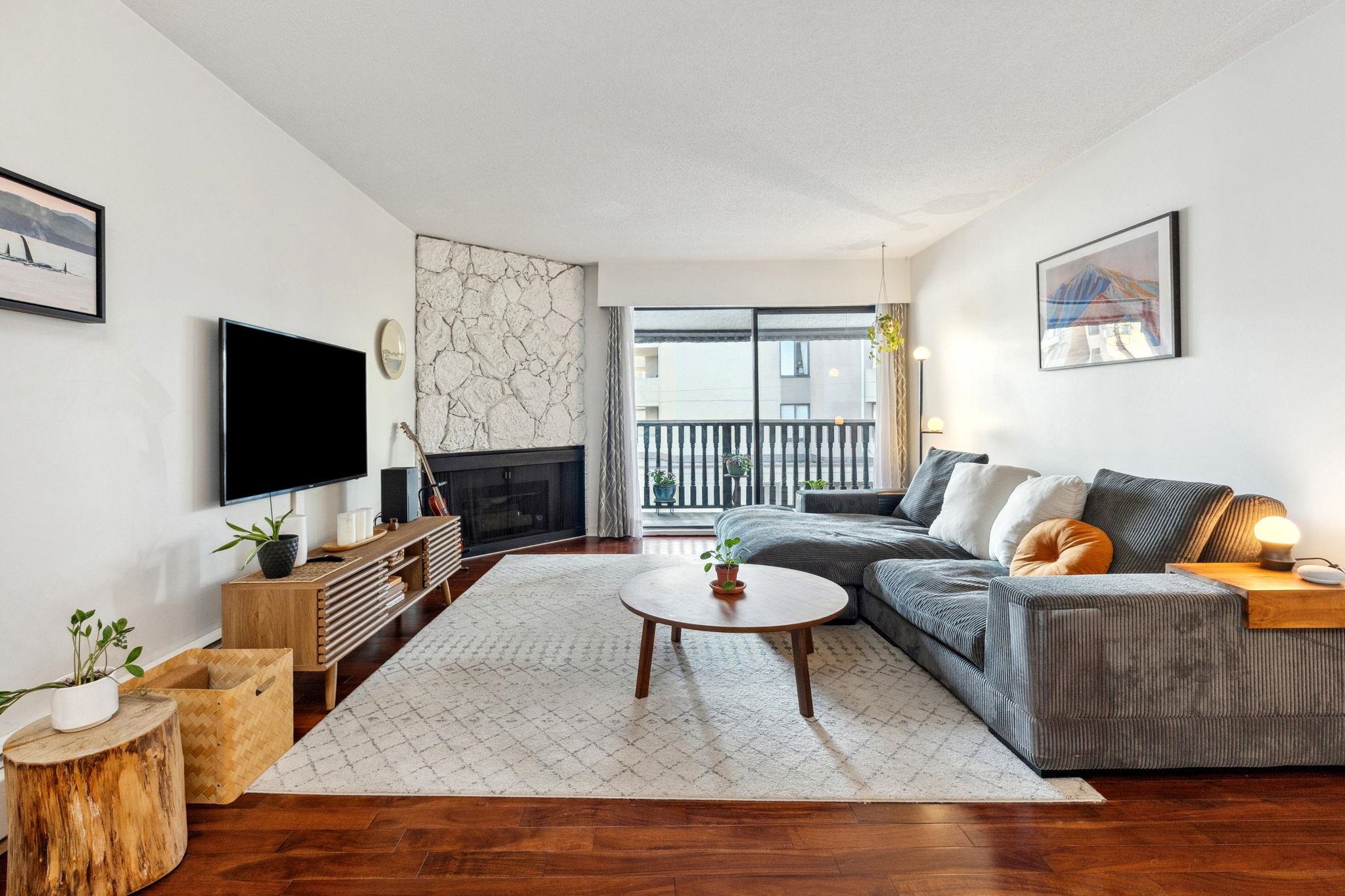 301 1610 CHESTERFIELD AVENUE, R3030092, BC,