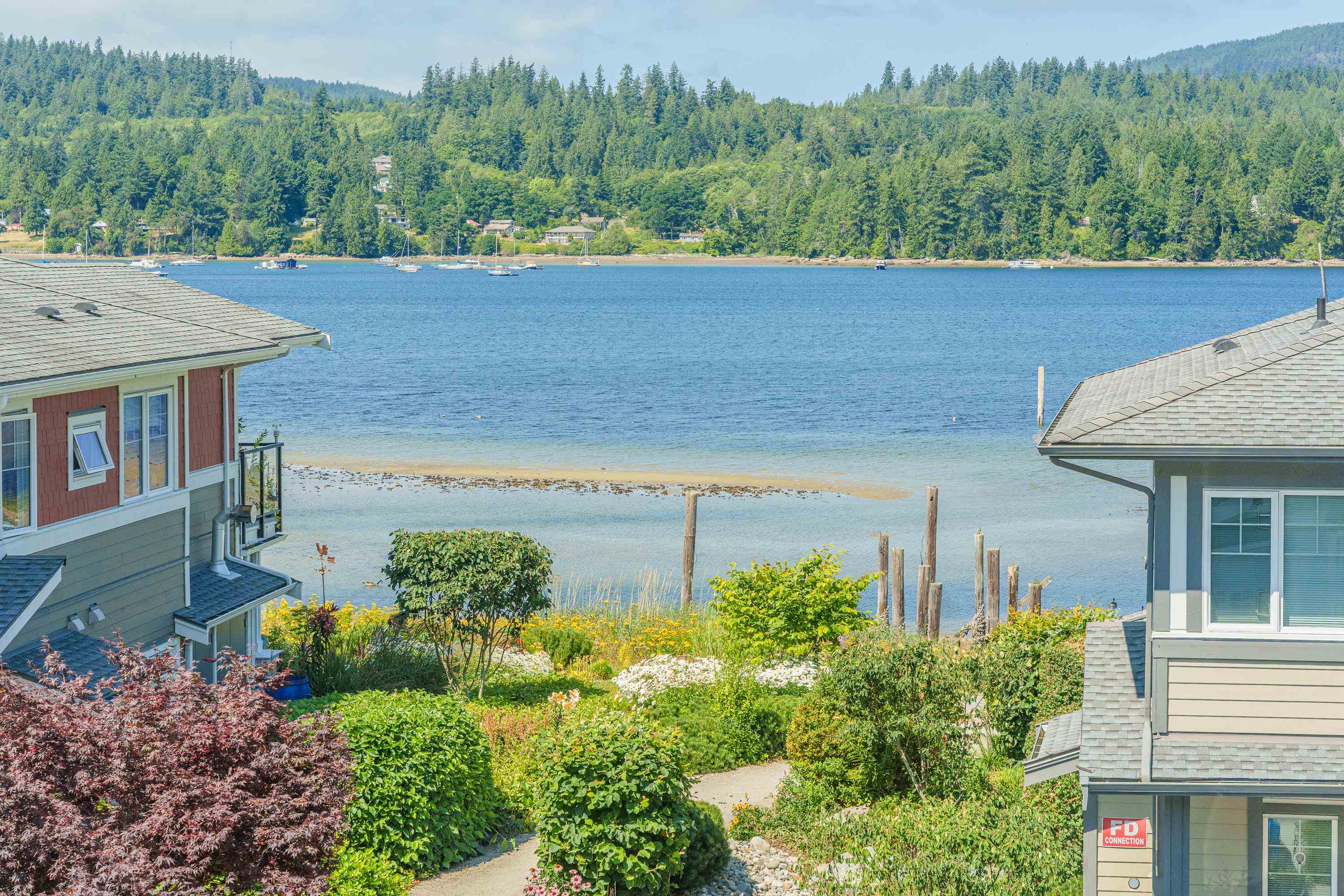 5954 BEACHGATE LANE, Sechelt BC V7Z 0S2, R3030165, BC,