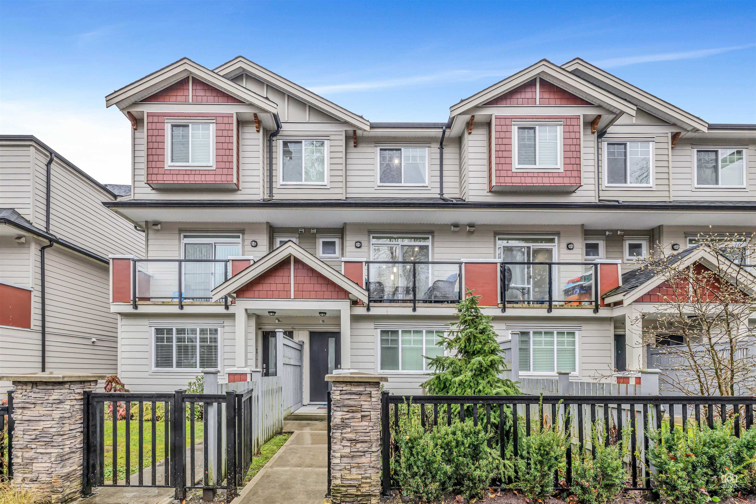 10 13898 64 AVENUE, R3030256, BC,