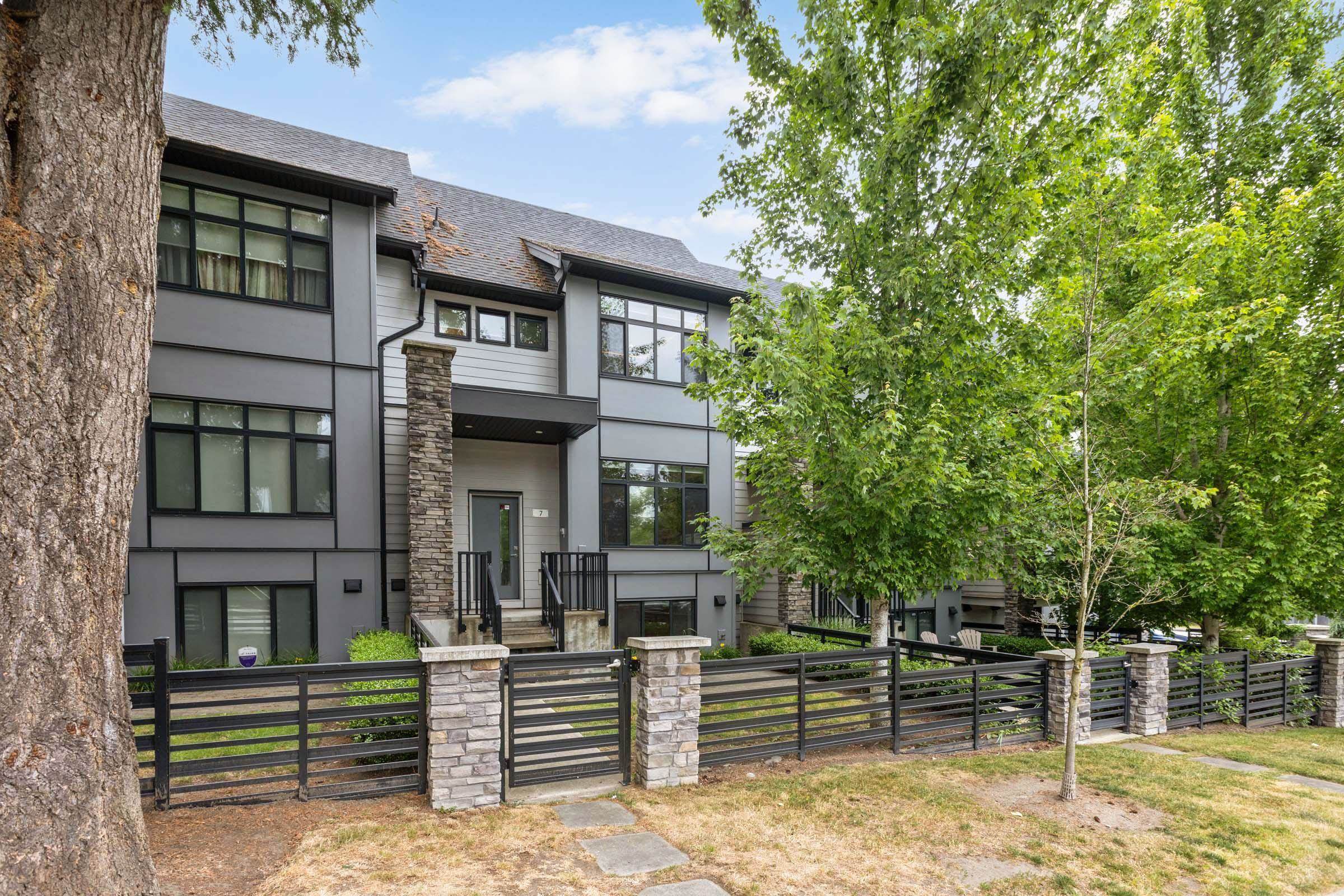 7 15177 60 AVENUE, R3030326, BC,