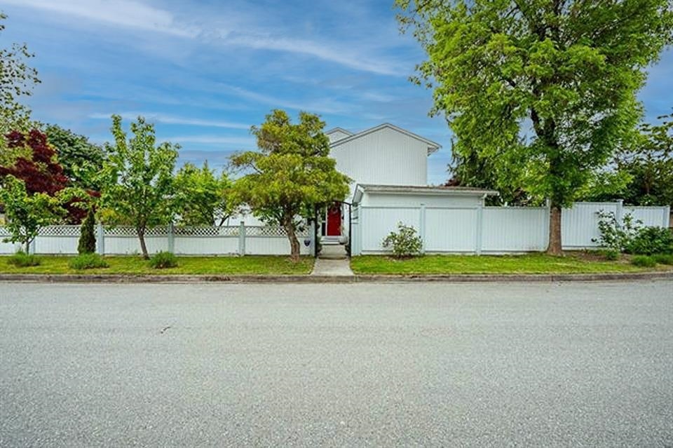 15524 96B AVENUE, Surrey BC V3R 7N7, R3030412, BC,