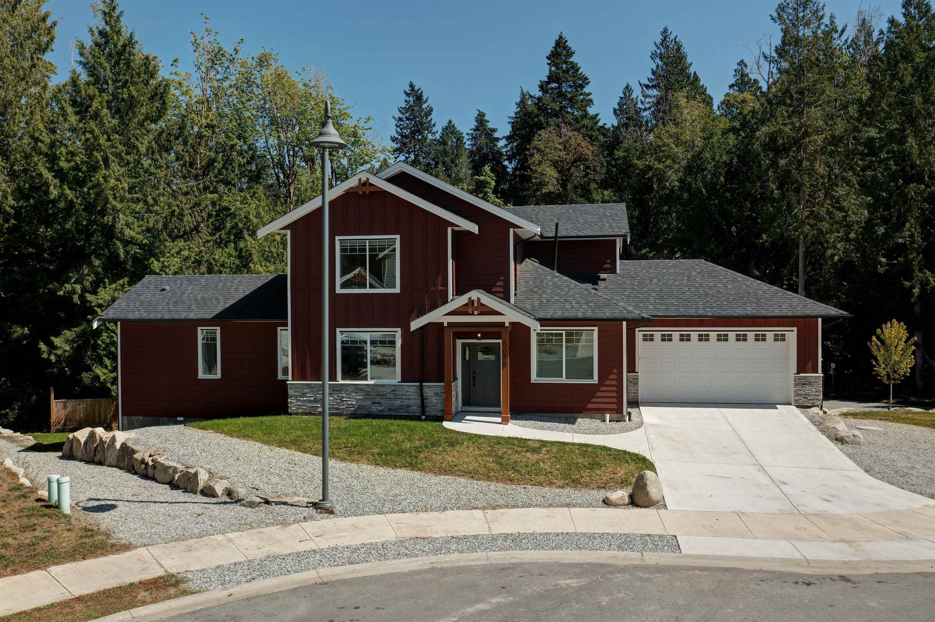 6070-6072 HEARTWOOD PLACE, Sechelt BC V7Z 0P9, R3030605, BC,