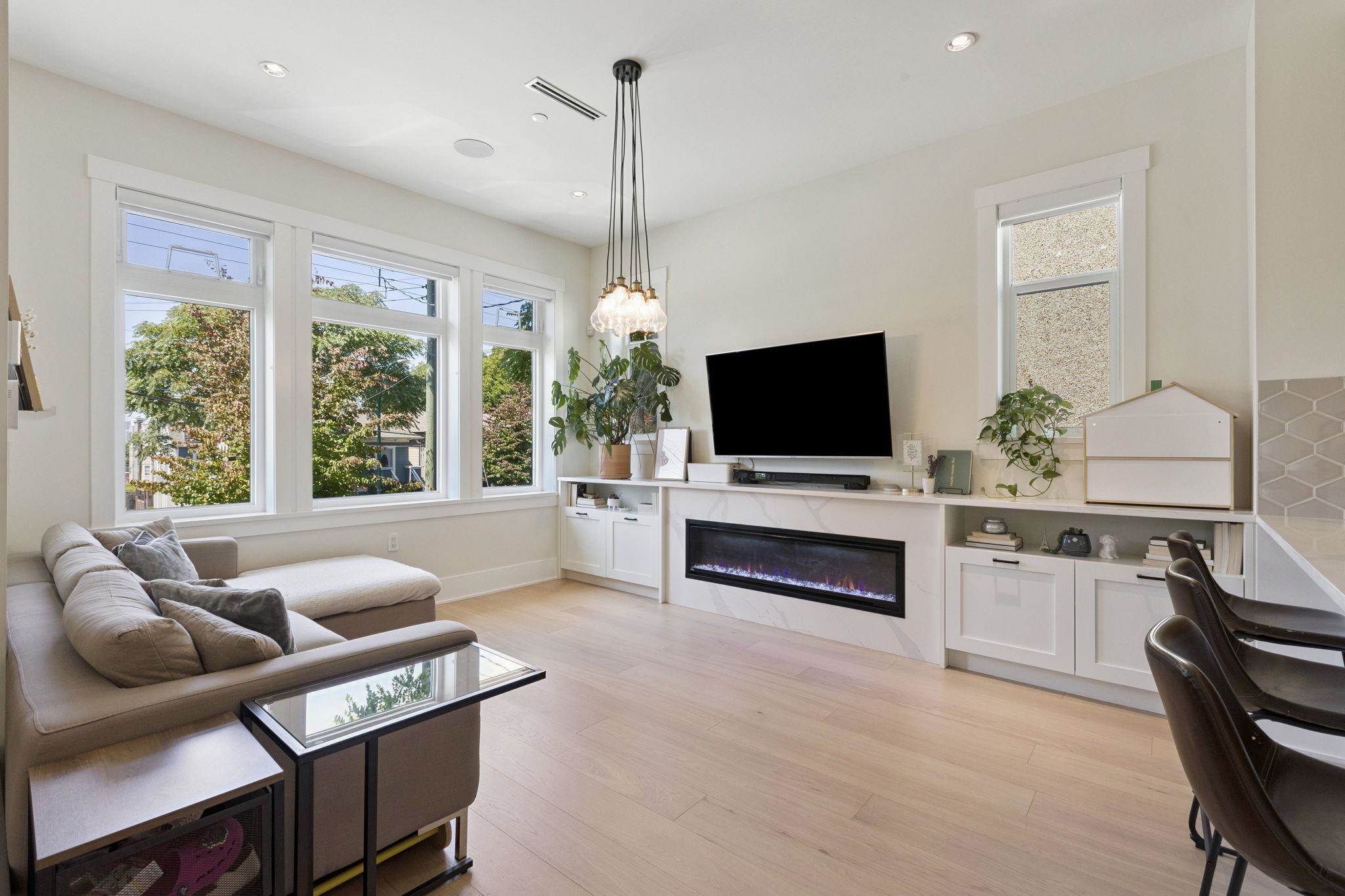 1730 COTTON DRIVE, Vancouver BC V5N 3V2, R3030644, BC,