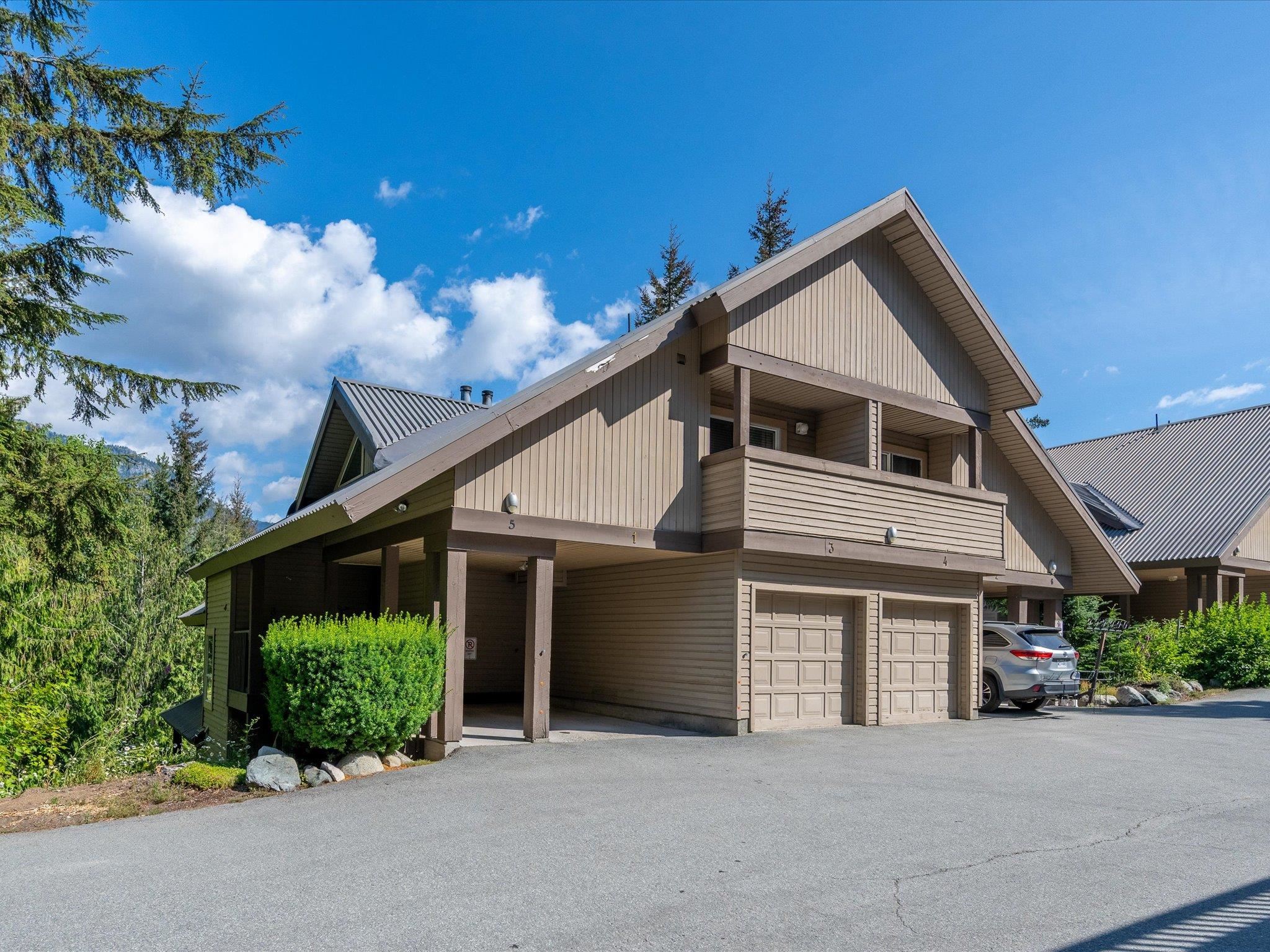 1 2240 GONDOLA WAY, R3030667, BC,