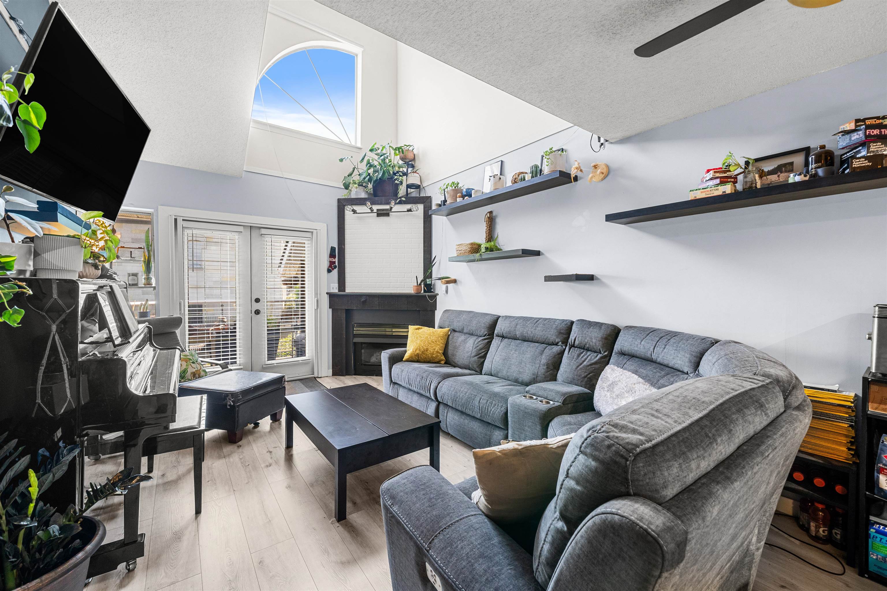 212 74 MINER STREET, R3030866, BC,