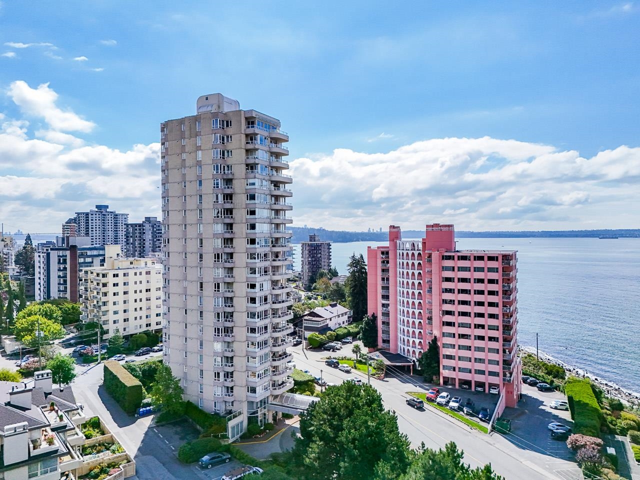 2203 BELLEVUE AVENUE, West Vancouver BC V7V 4V7, R3030918, BC,