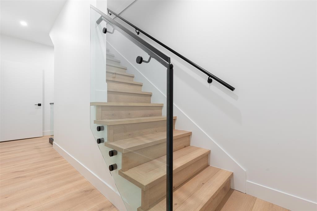 2634 WARD STREET, Vancouver BC V5R 4S6, R3031052, BC,
